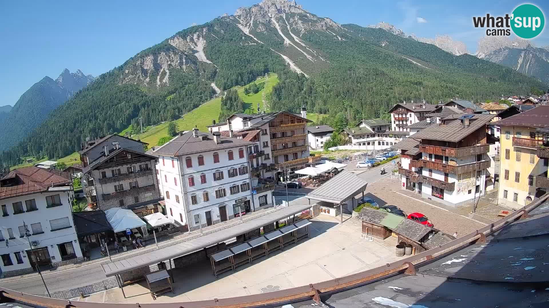 Plaza principal de Forni di Sopra