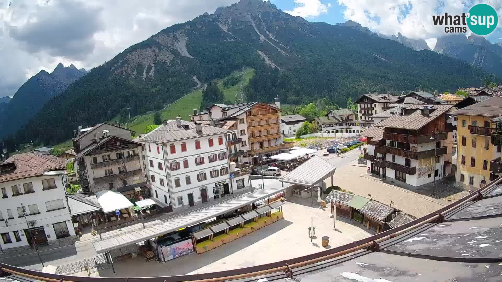 Hauptplatz von Forni di Sopra