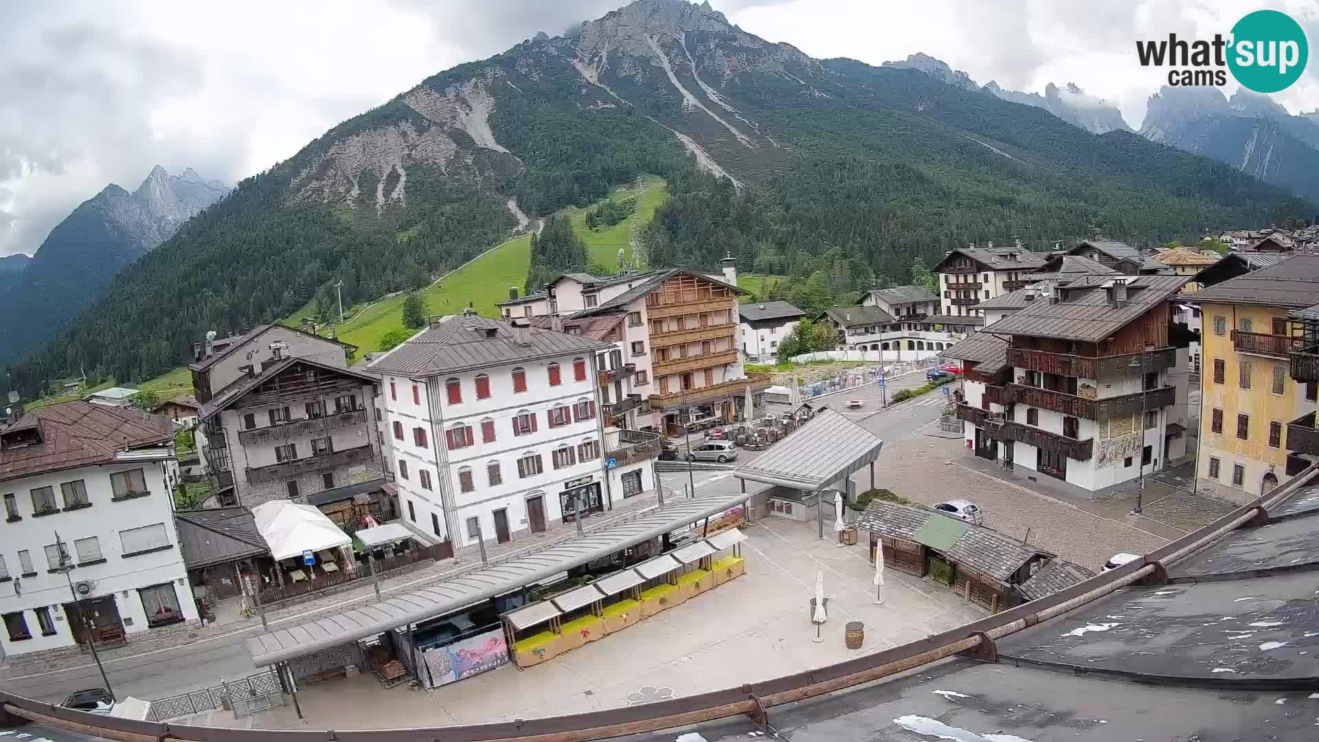 Hauptplatz von Forni di Sopra