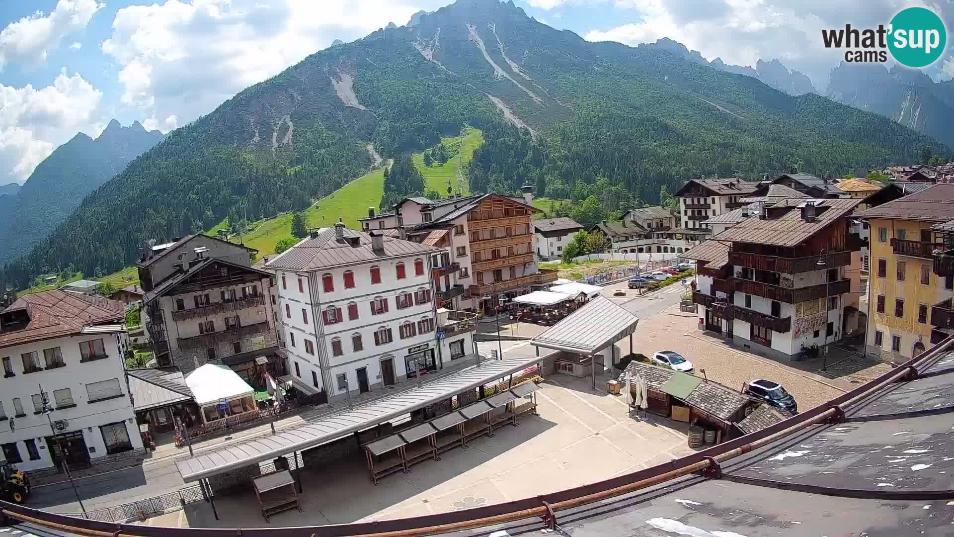 Hauptplatz von Forni di Sopra