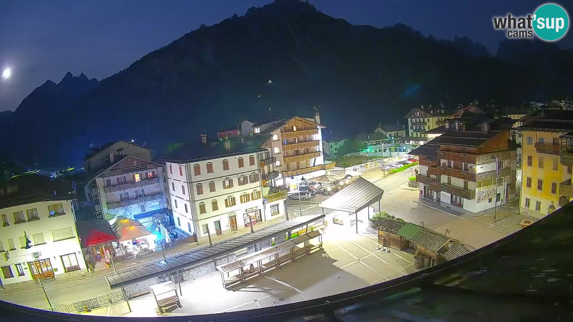 Plaza principal de Forni di Sopra