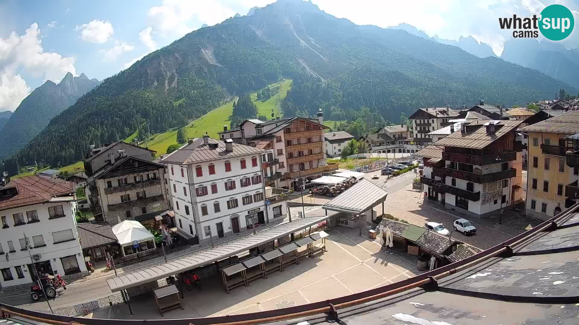 Hauptplatz von Forni di Sopra