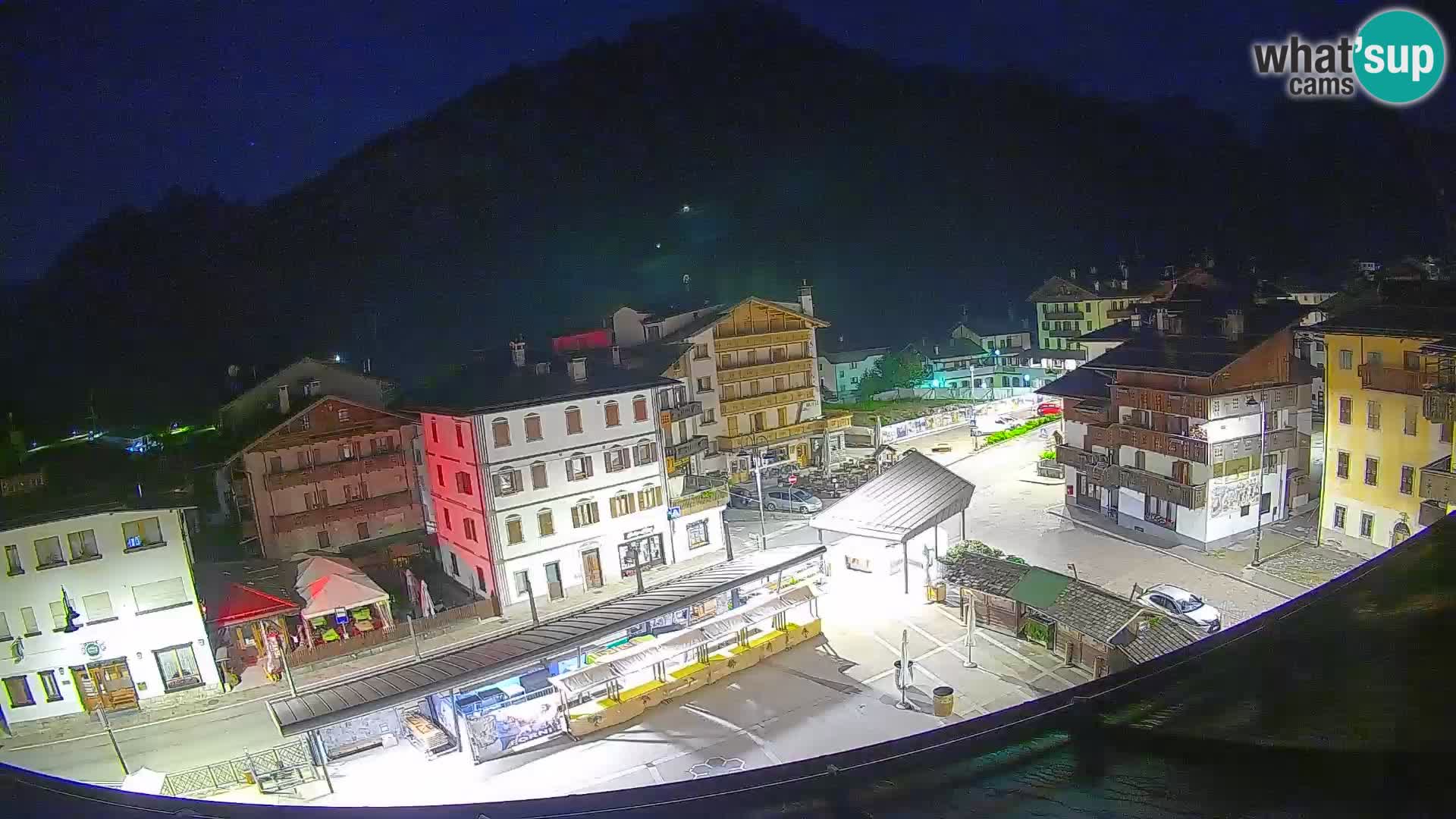 Hauptplatz von Forni di Sopra