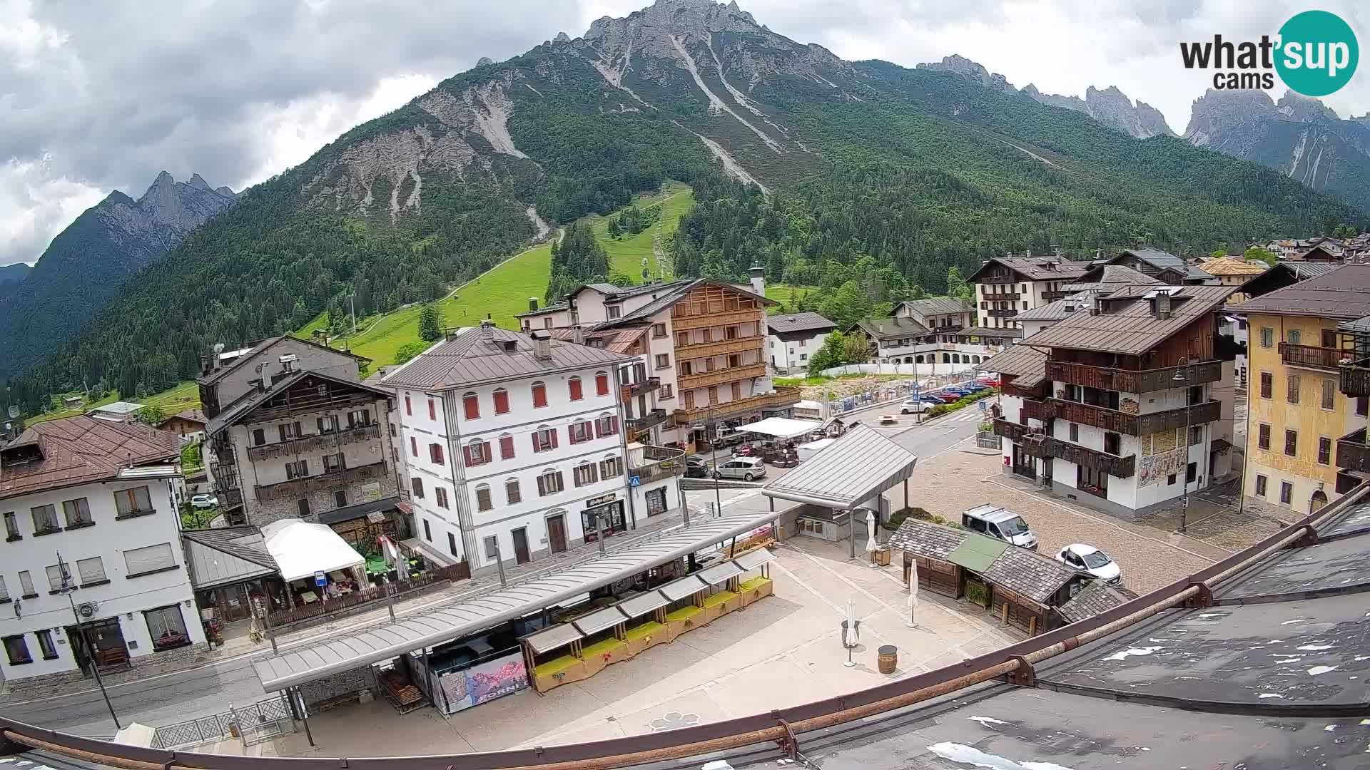 Hauptplatz von Forni di Sopra