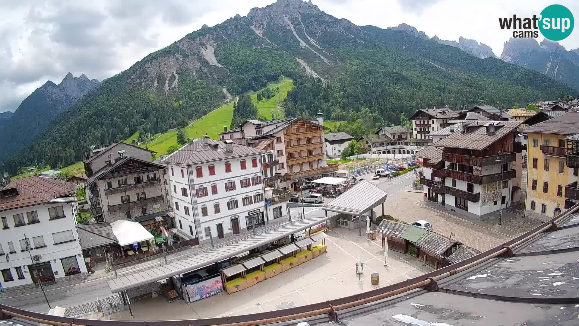 Hauptplatz von Forni di Sopra