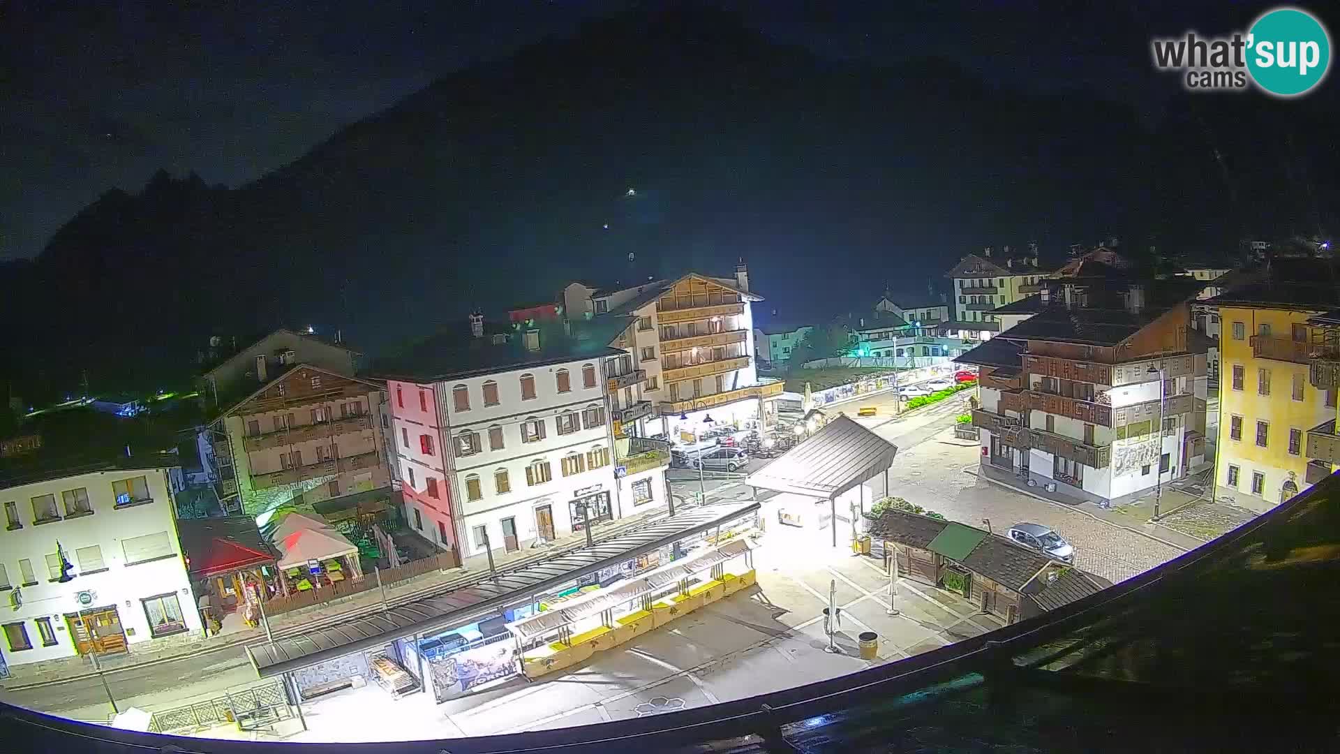 Hauptplatz von Forni di Sopra