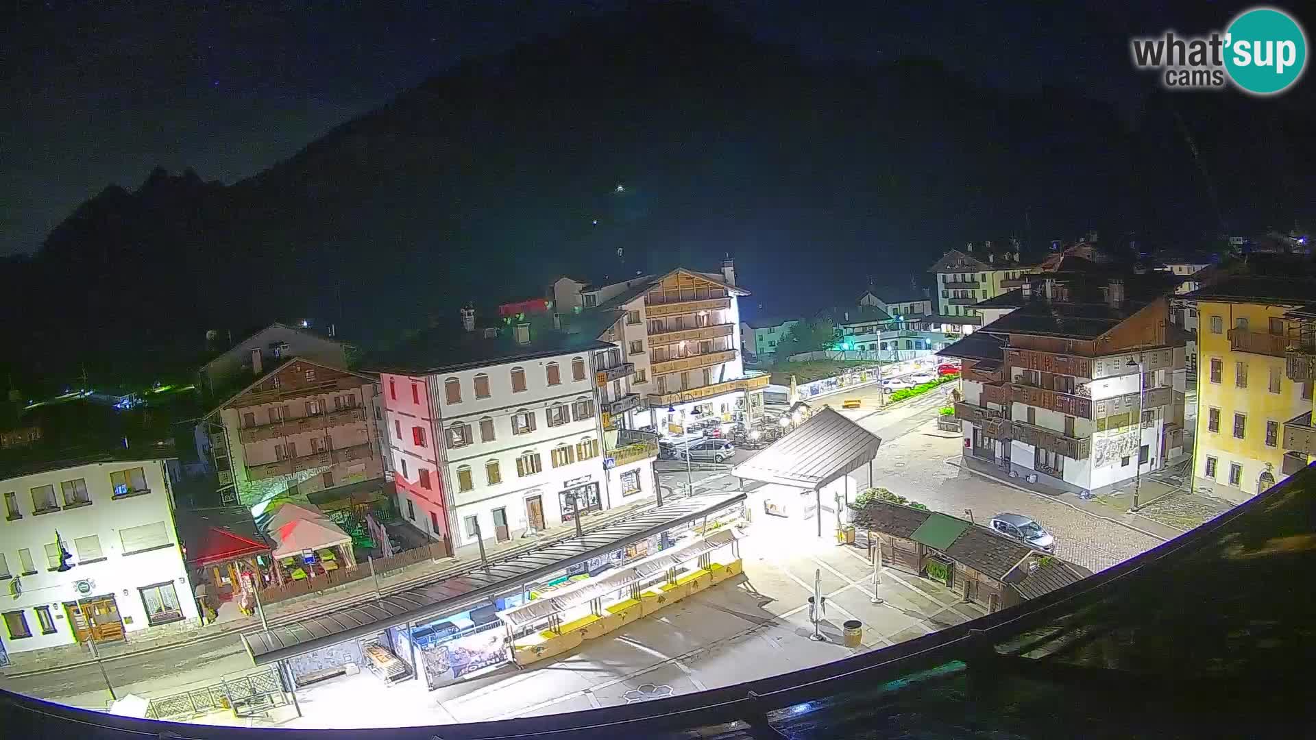 Hauptplatz von Forni di Sopra