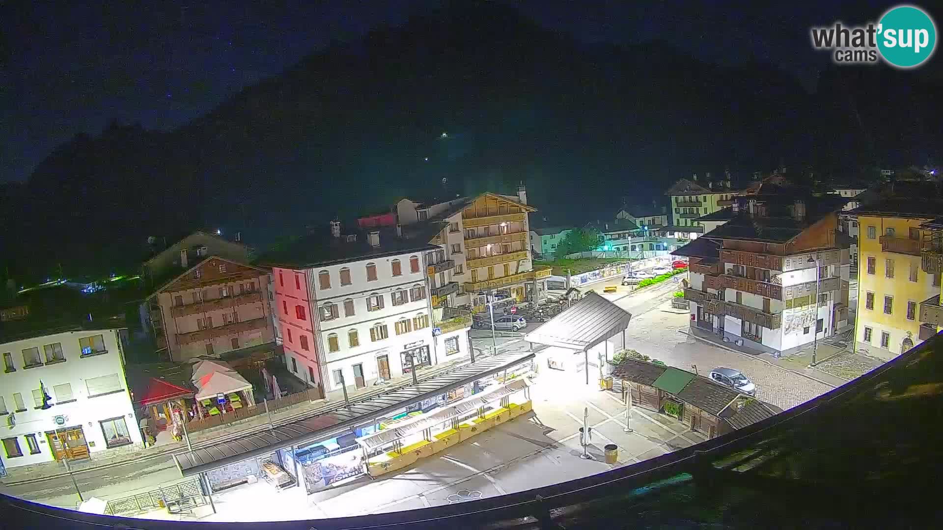 Hauptplatz von Forni di Sopra