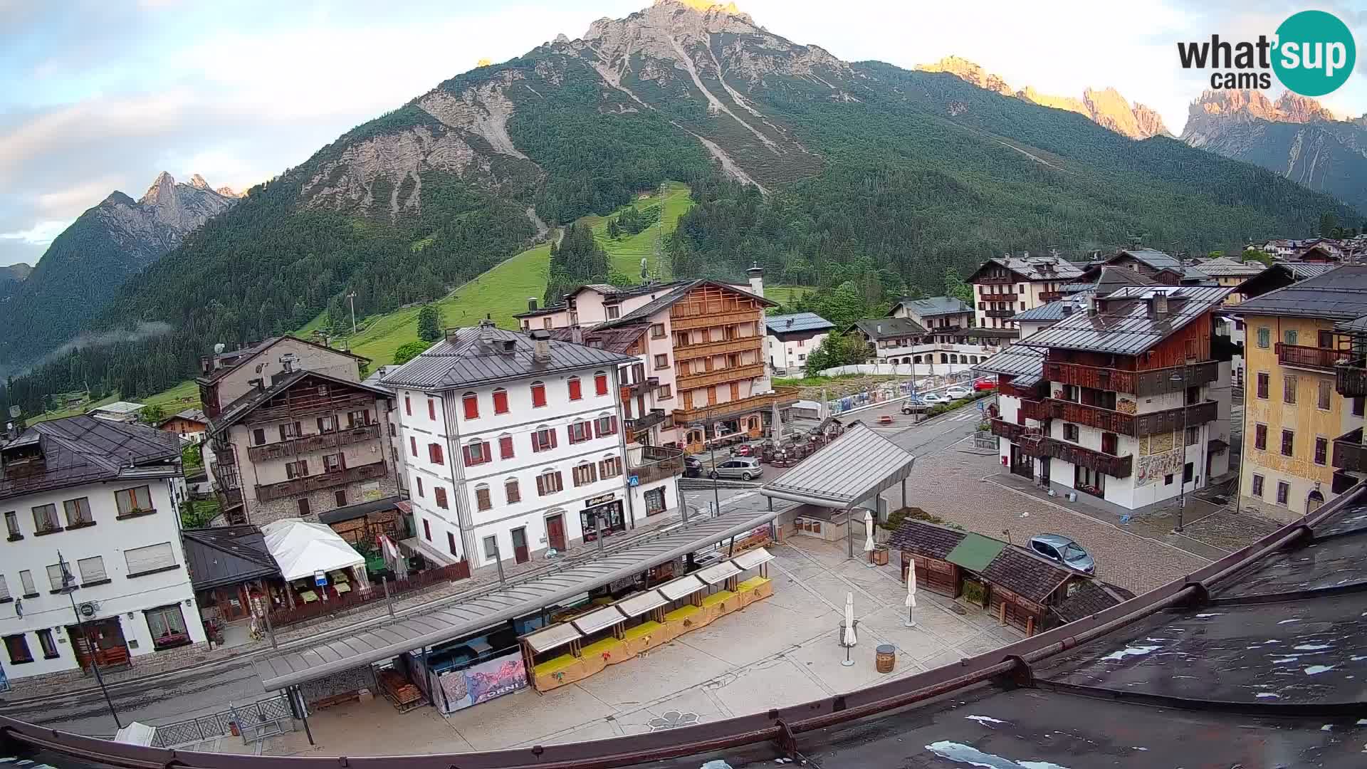 Piazza centrale di Forni di Sopra