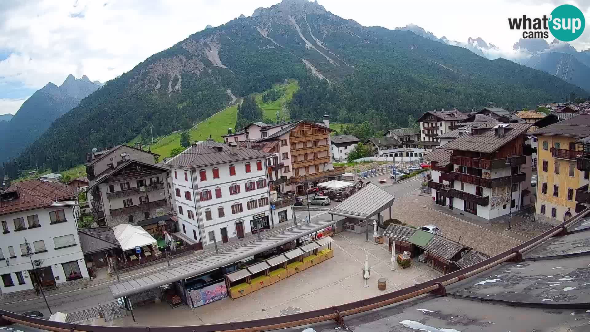 Plaza principal de Forni di Sopra