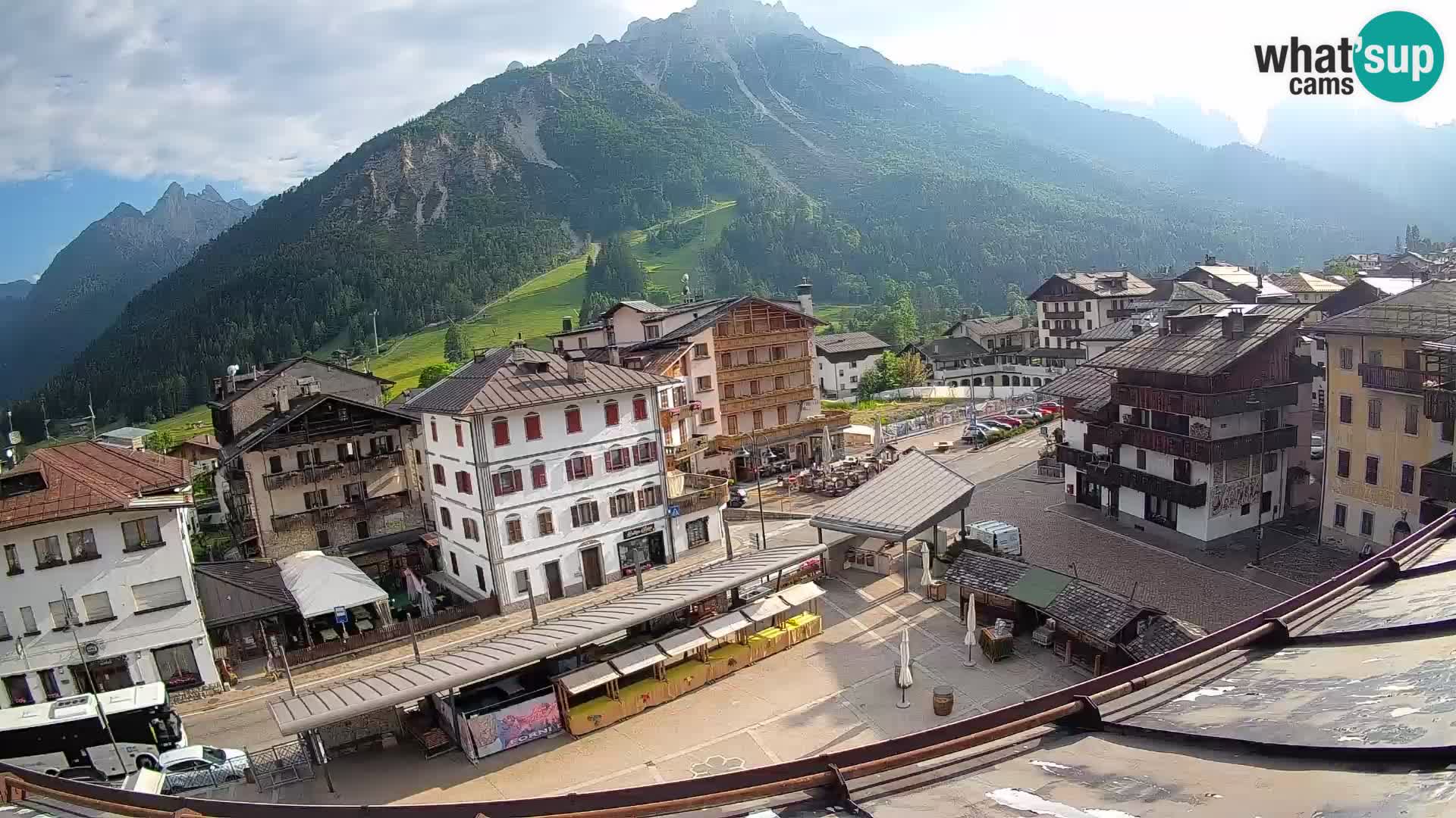 Plaza principal de Forni di Sopra