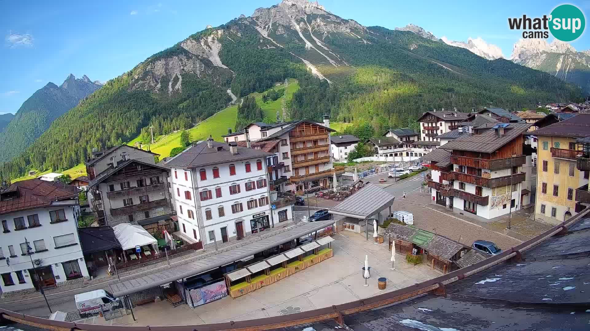Plaza principal de Forni di Sopra