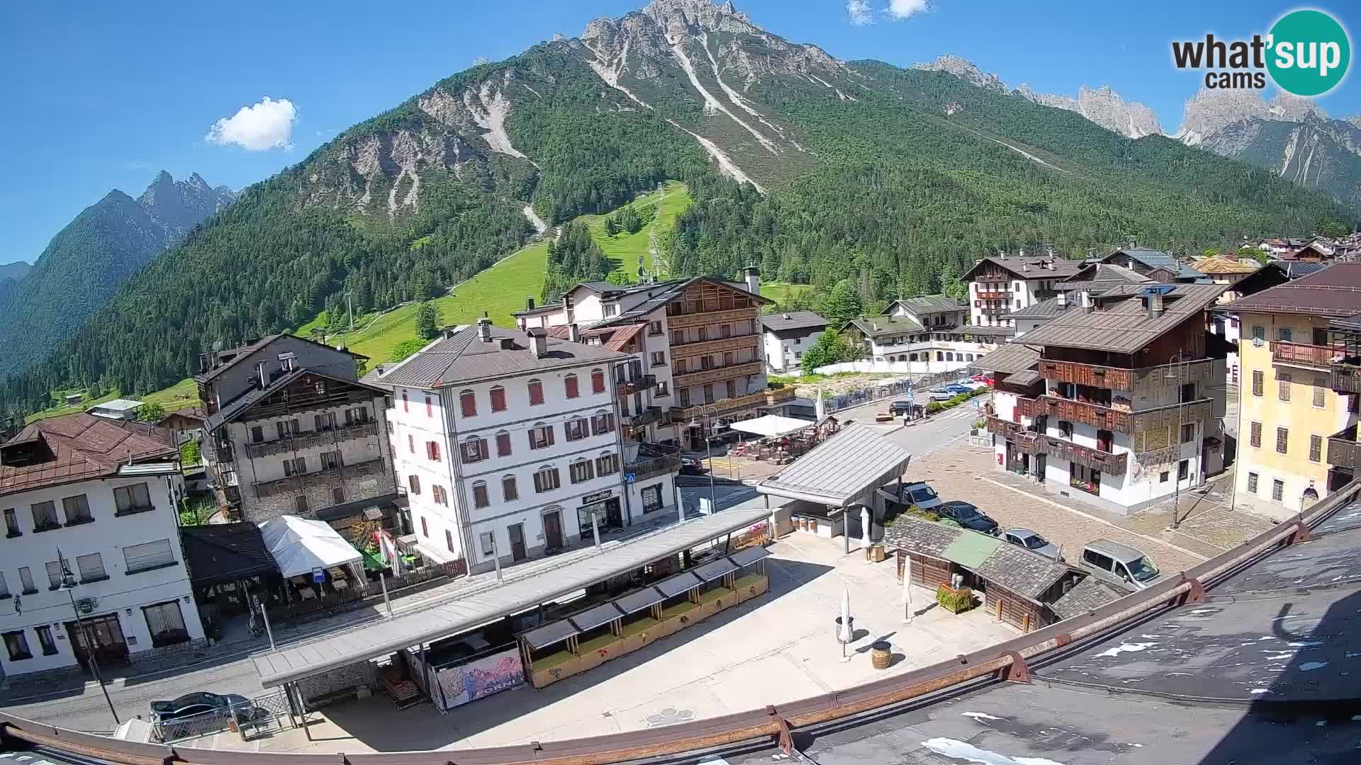 Piazza centrale di Forni di Sopra