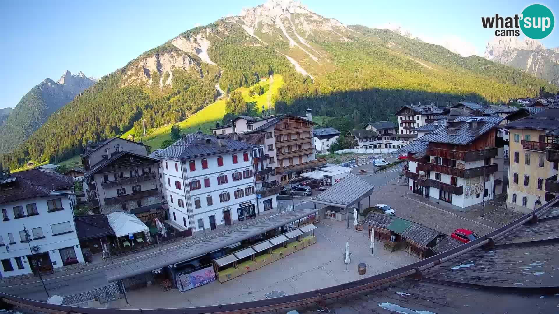 Piazza centrale di Forni di Sopra