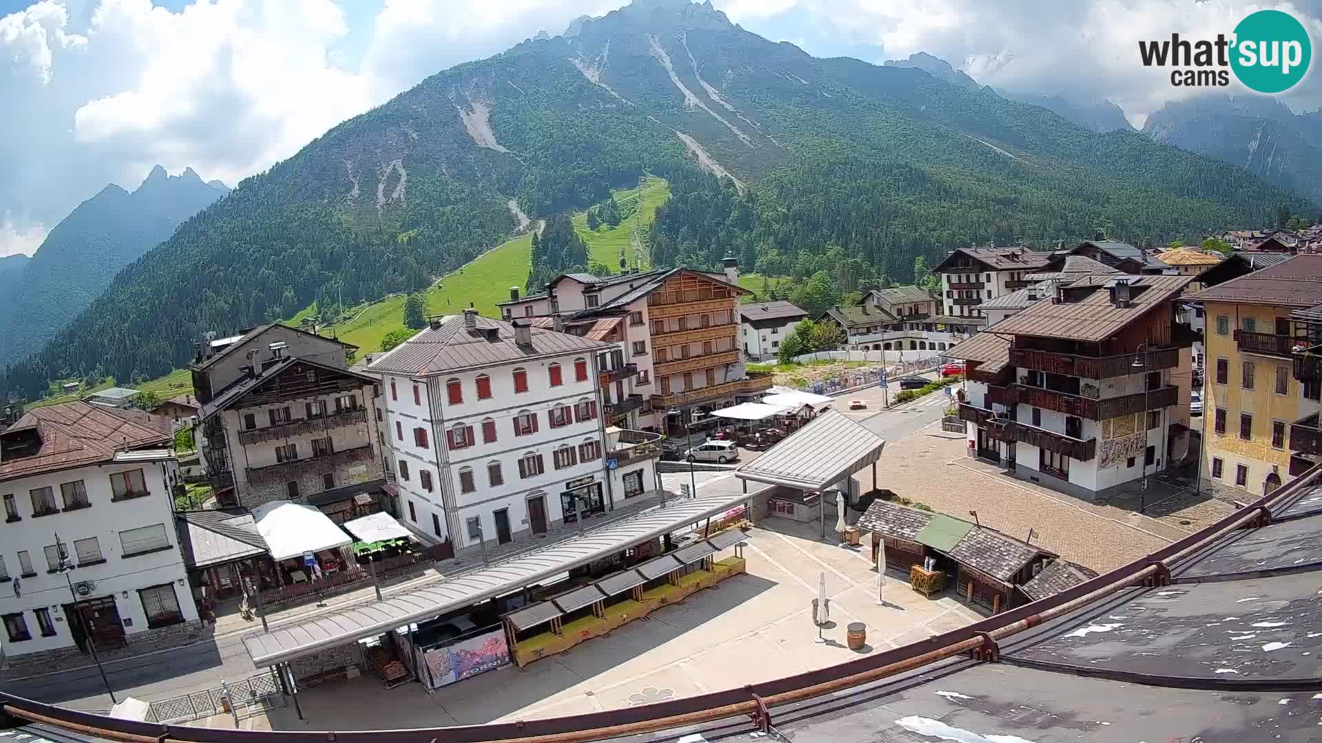 Hauptplatz von Forni di Sopra