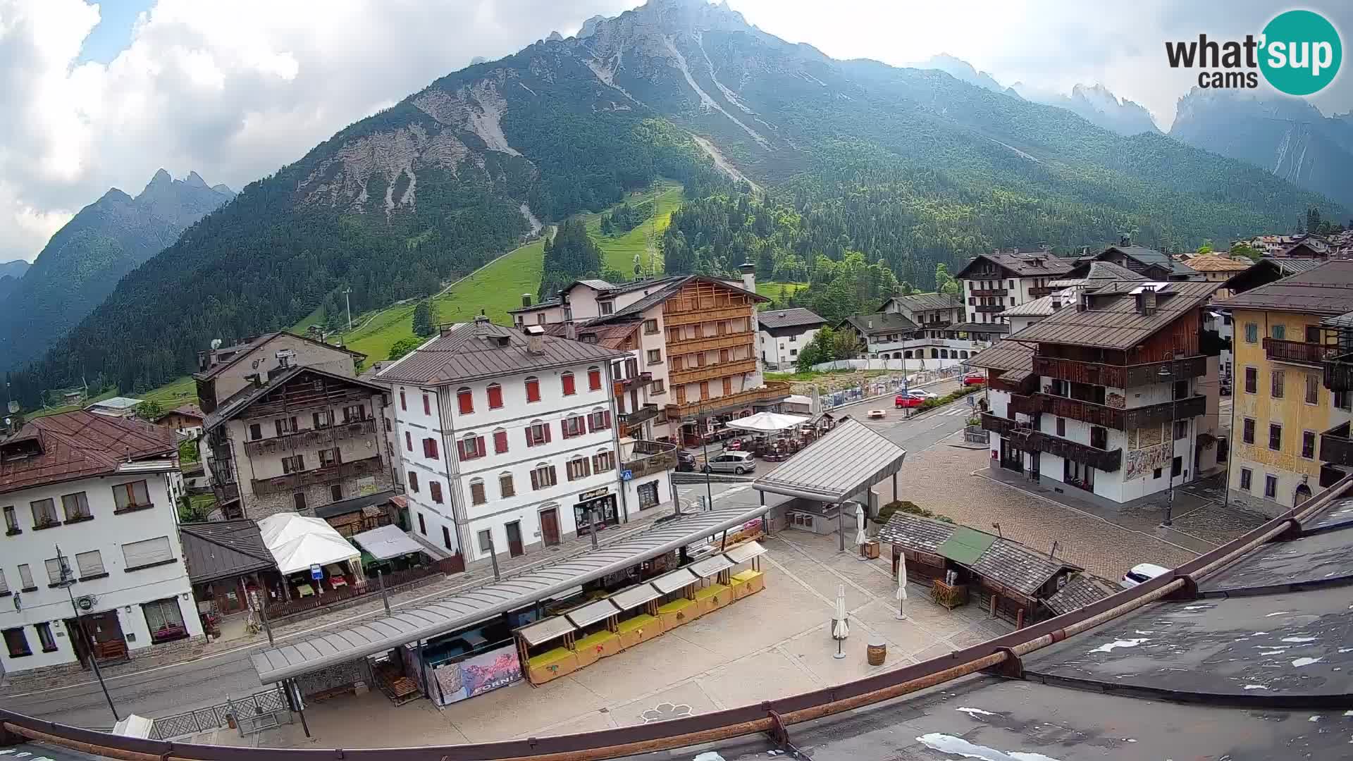 Plaza principal de Forni di Sopra