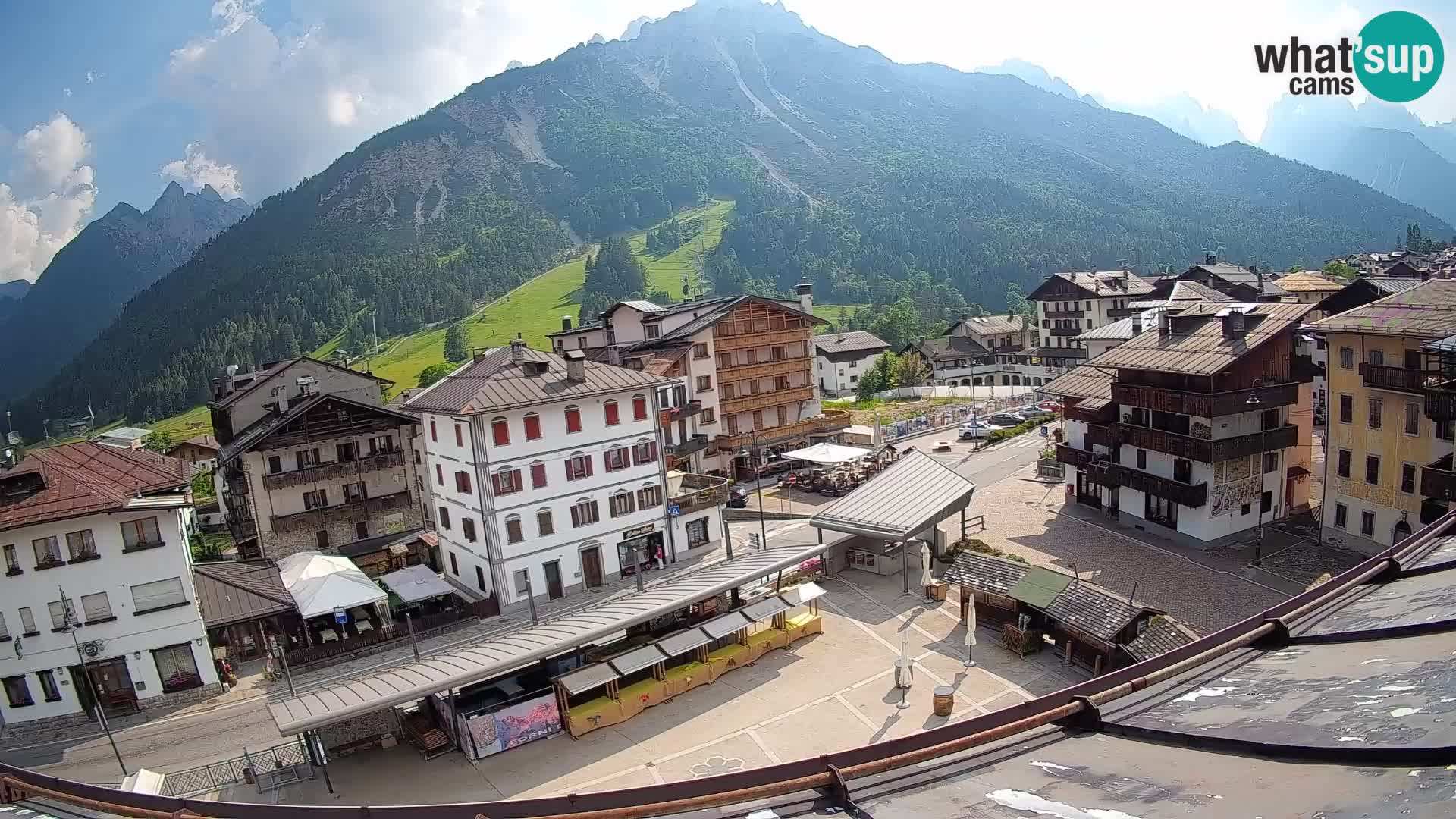 Piazza centrale di Forni di Sopra