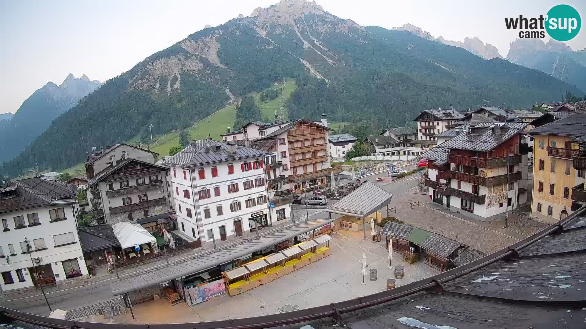 Piazza centrale di Forni di Sopra