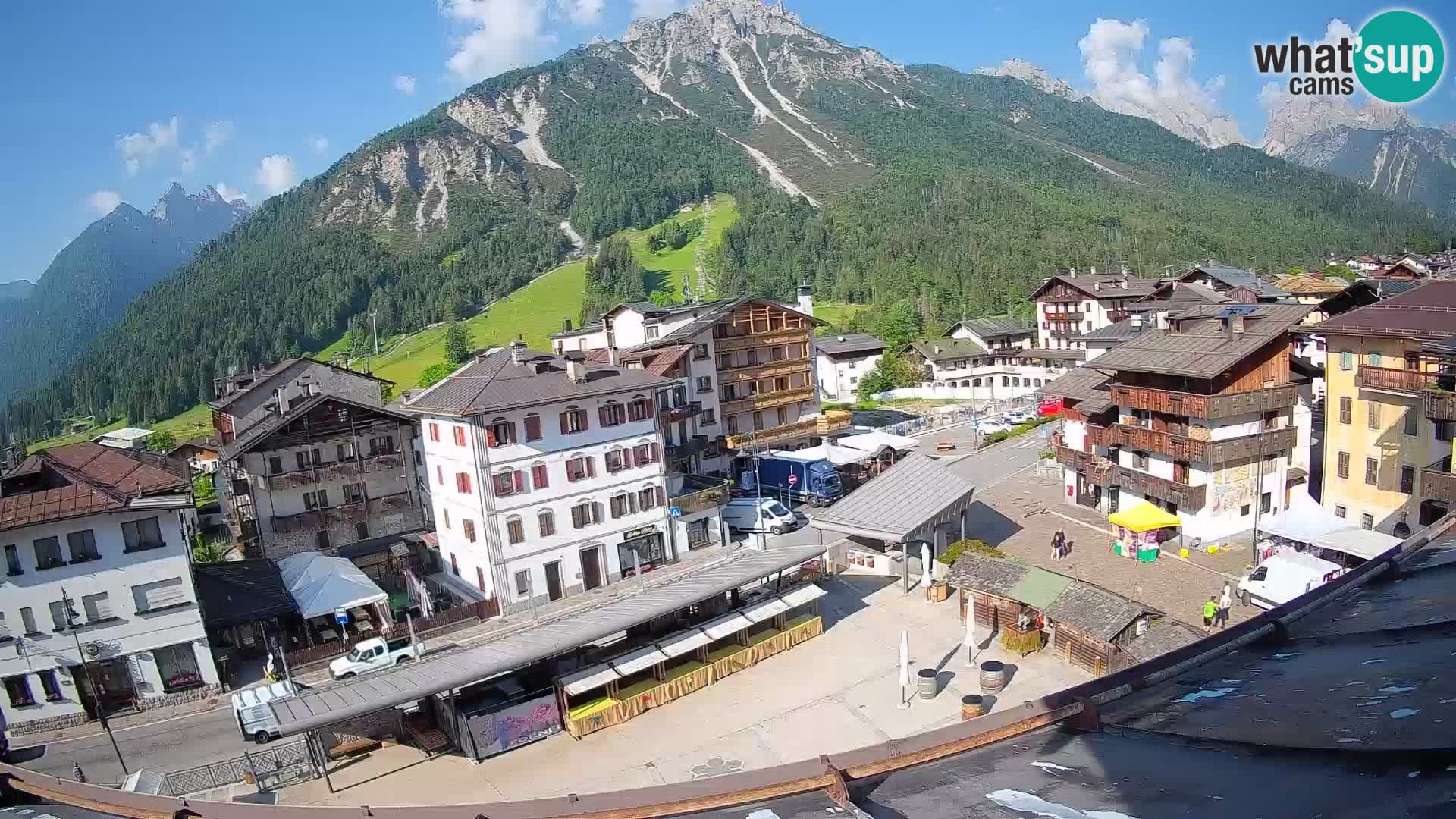 Plaza principal de Forni di Sopra