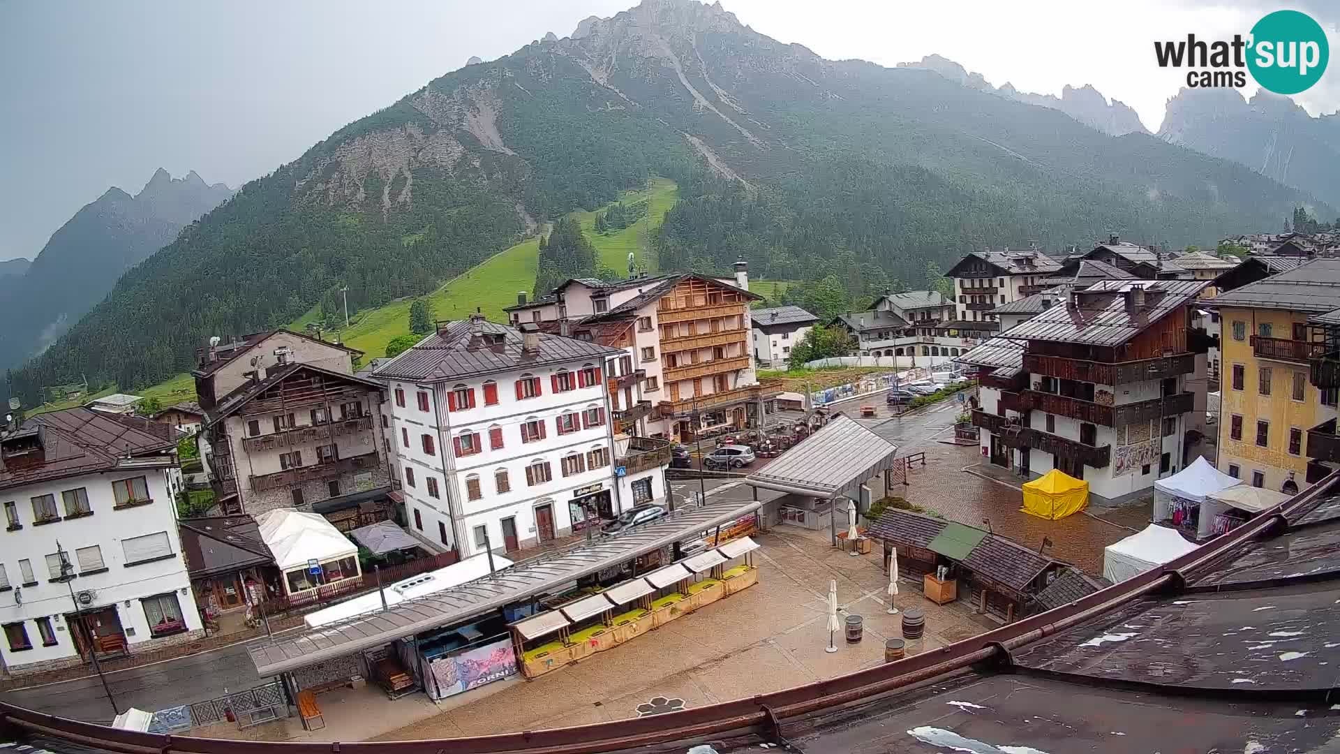 Hauptplatz von Forni di Sopra