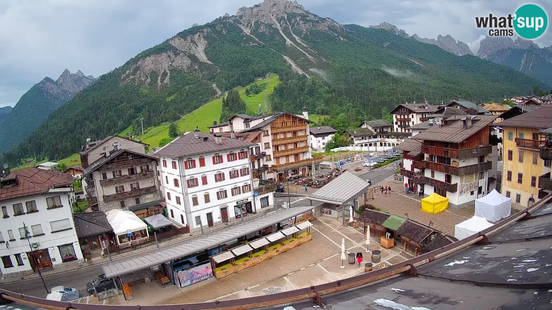 Hauptplatz von Forni di Sopra
