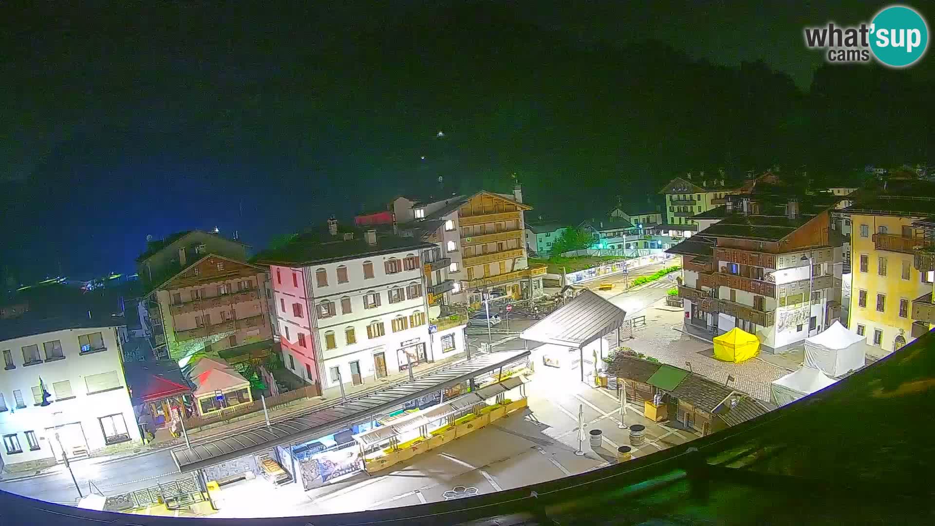 Hauptplatz von Forni di Sopra