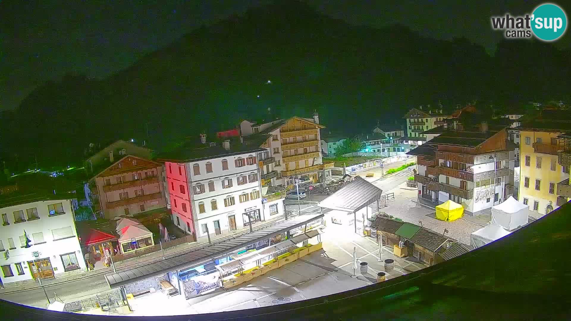 Hauptplatz von Forni di Sopra