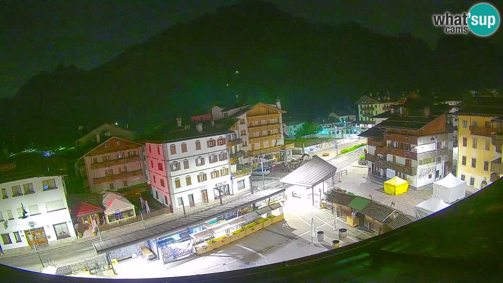 Hauptplatz von Forni di Sopra