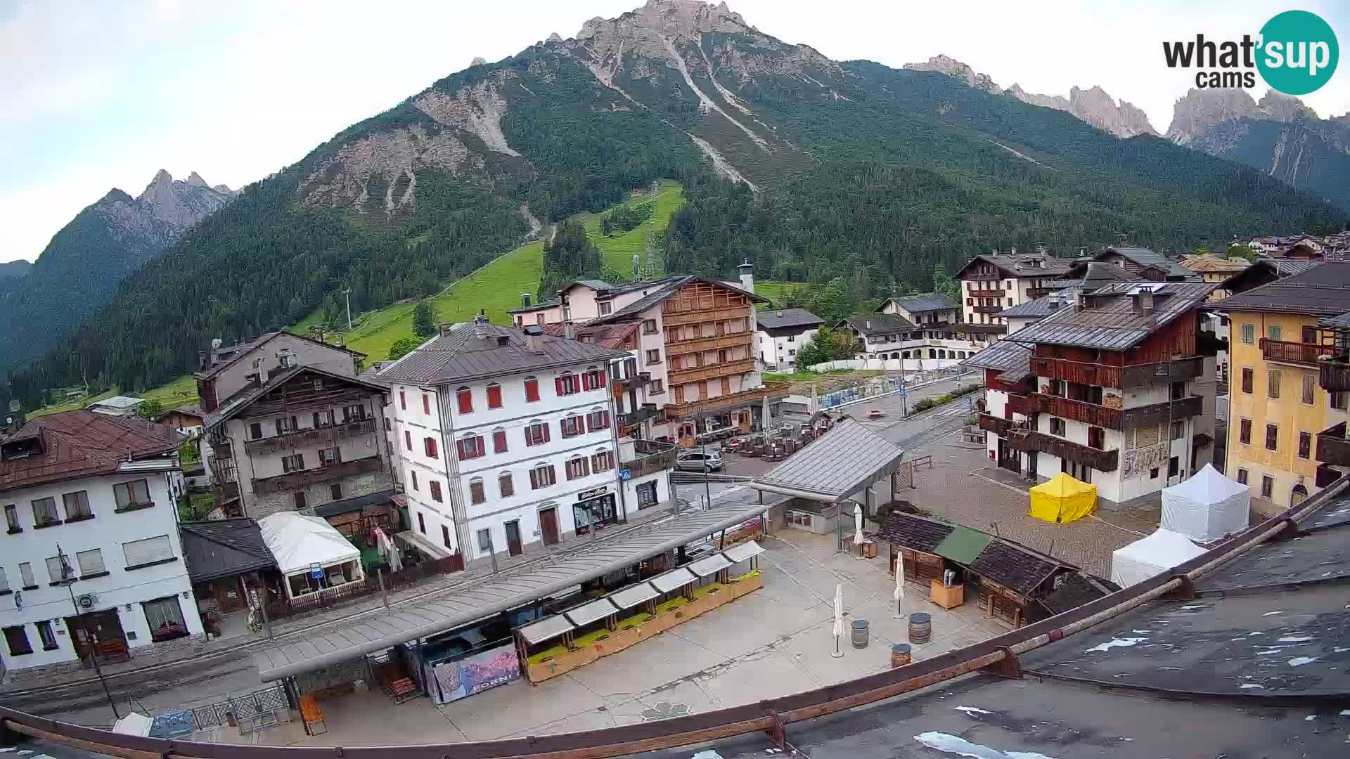 Hauptplatz von Forni di Sopra