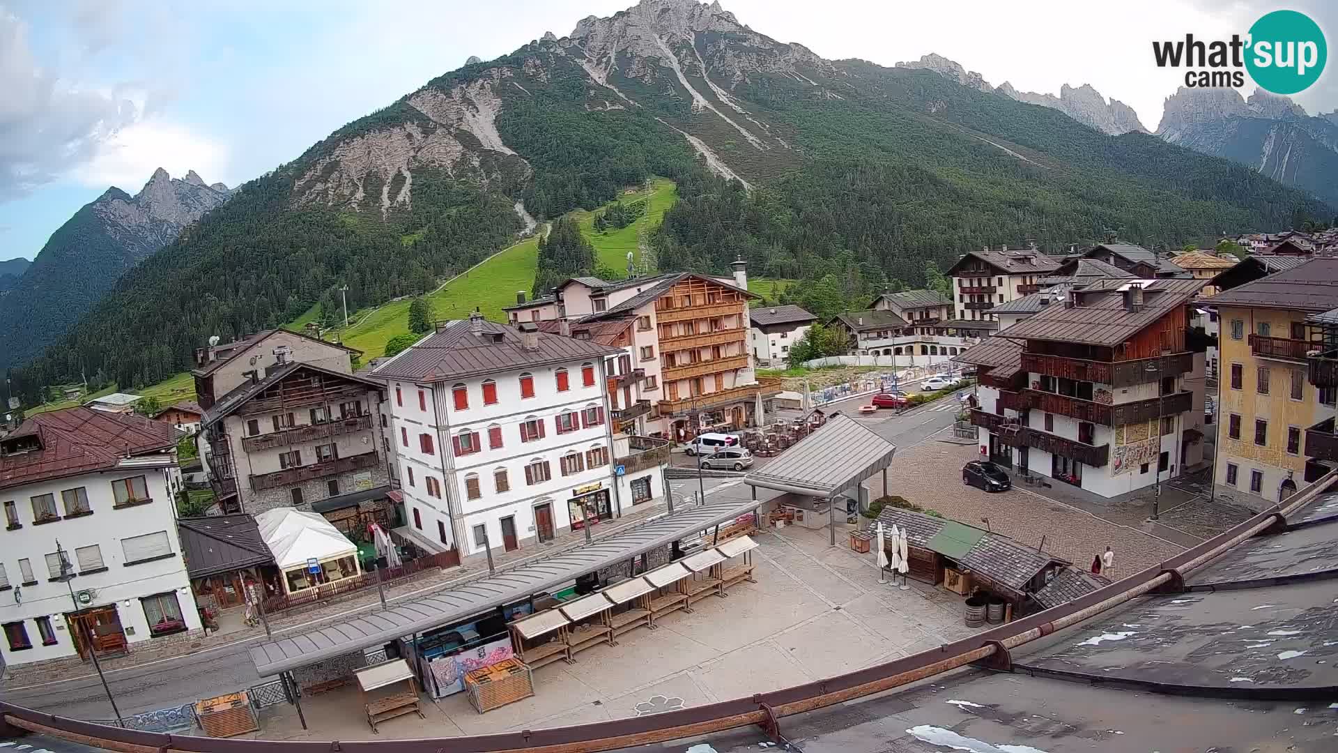 Hauptplatz von Forni di Sopra