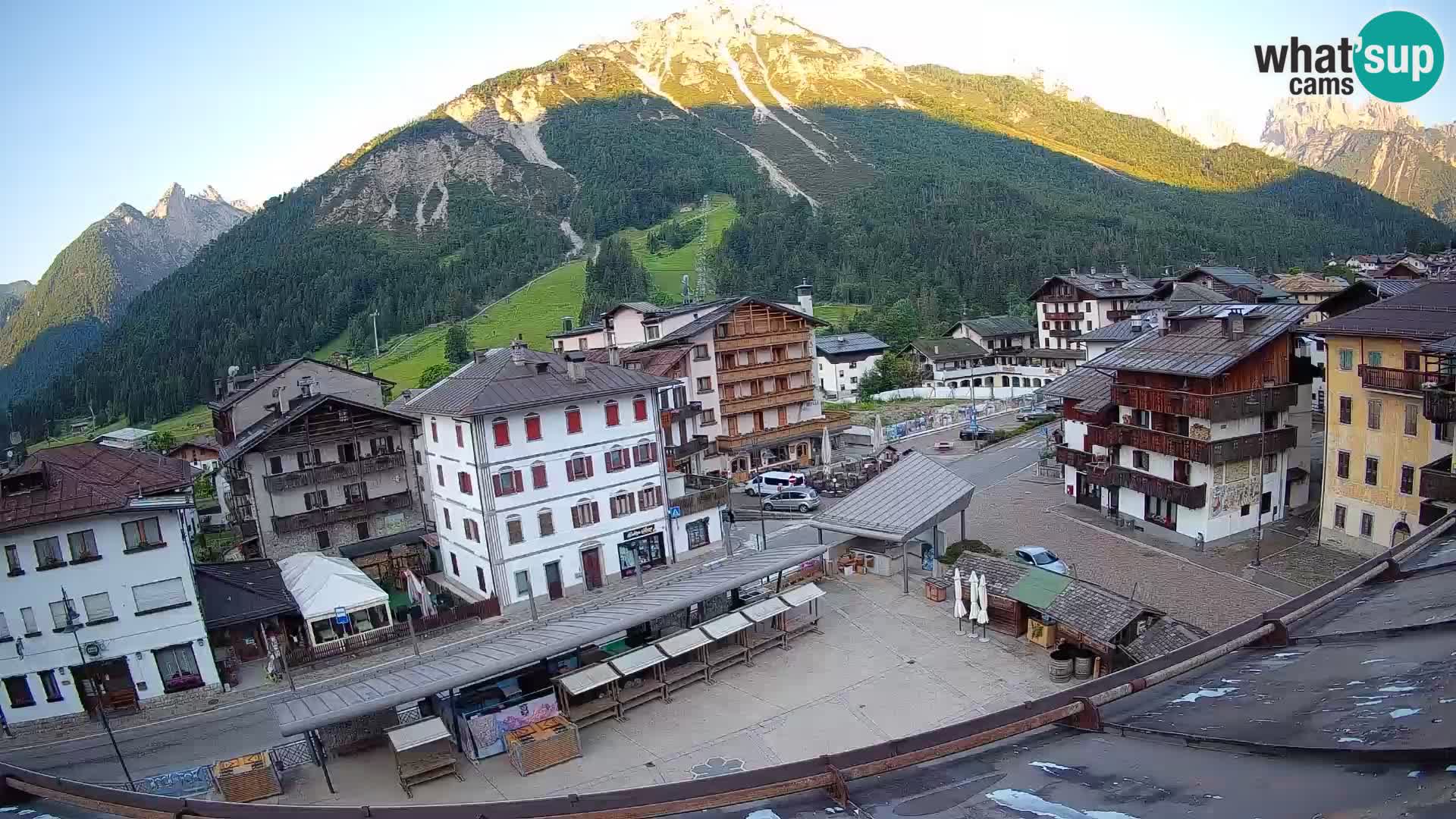 Plaza principal de Forni di Sopra