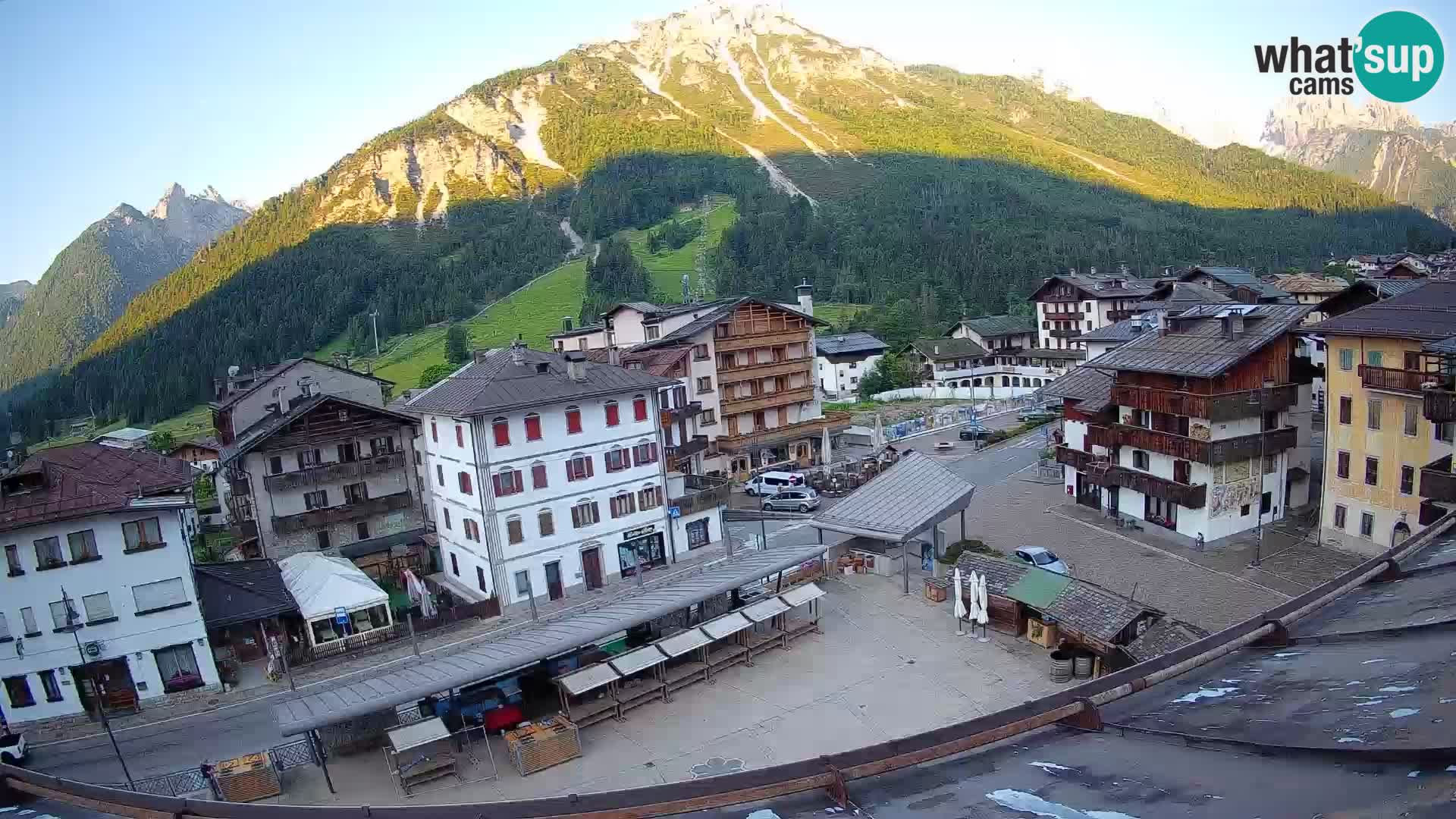 Piazza centrale di Forni di Sopra