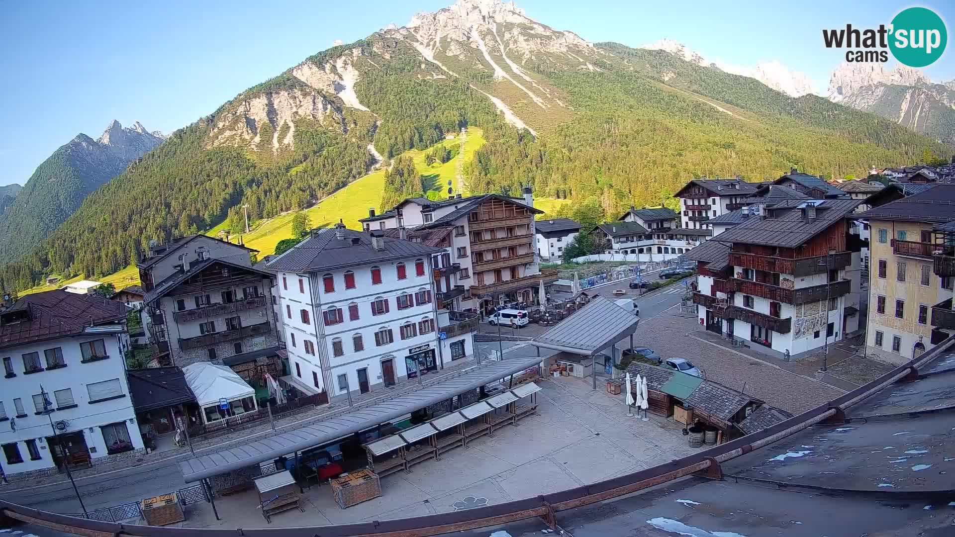 Plaza principal de Forni di Sopra