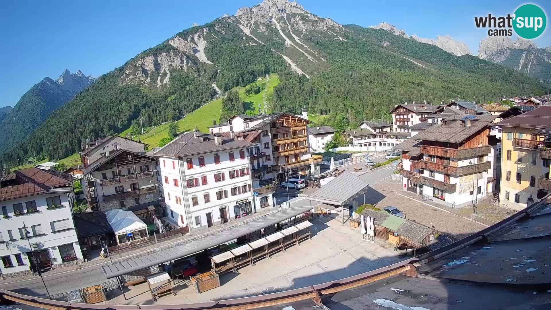 Plaza principal de Forni di Sopra