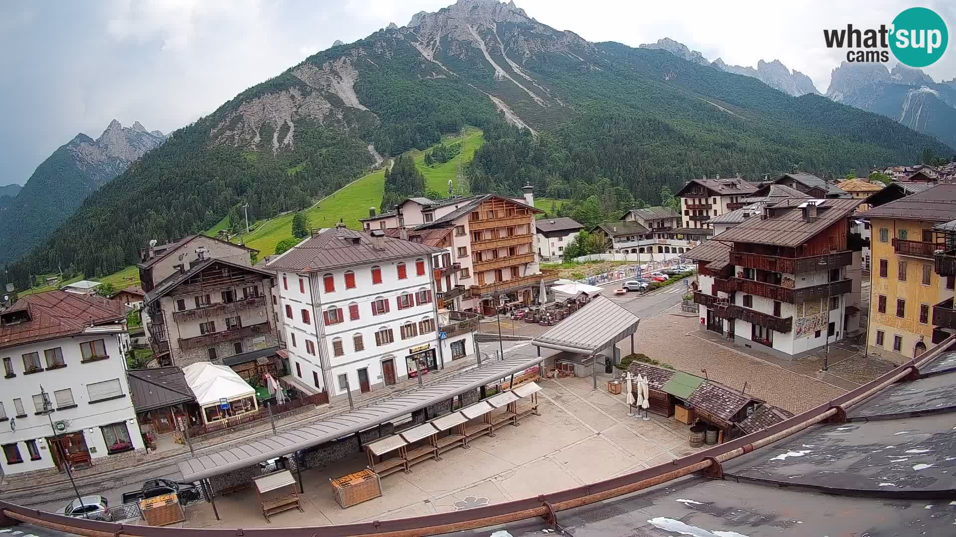 Hauptplatz von Forni di Sopra
