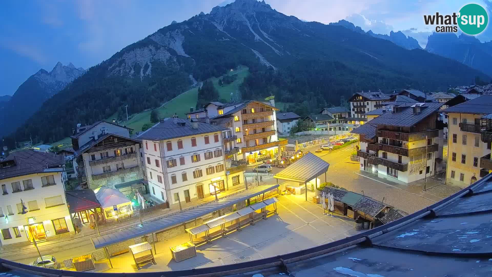 Hauptplatz von Forni di Sopra