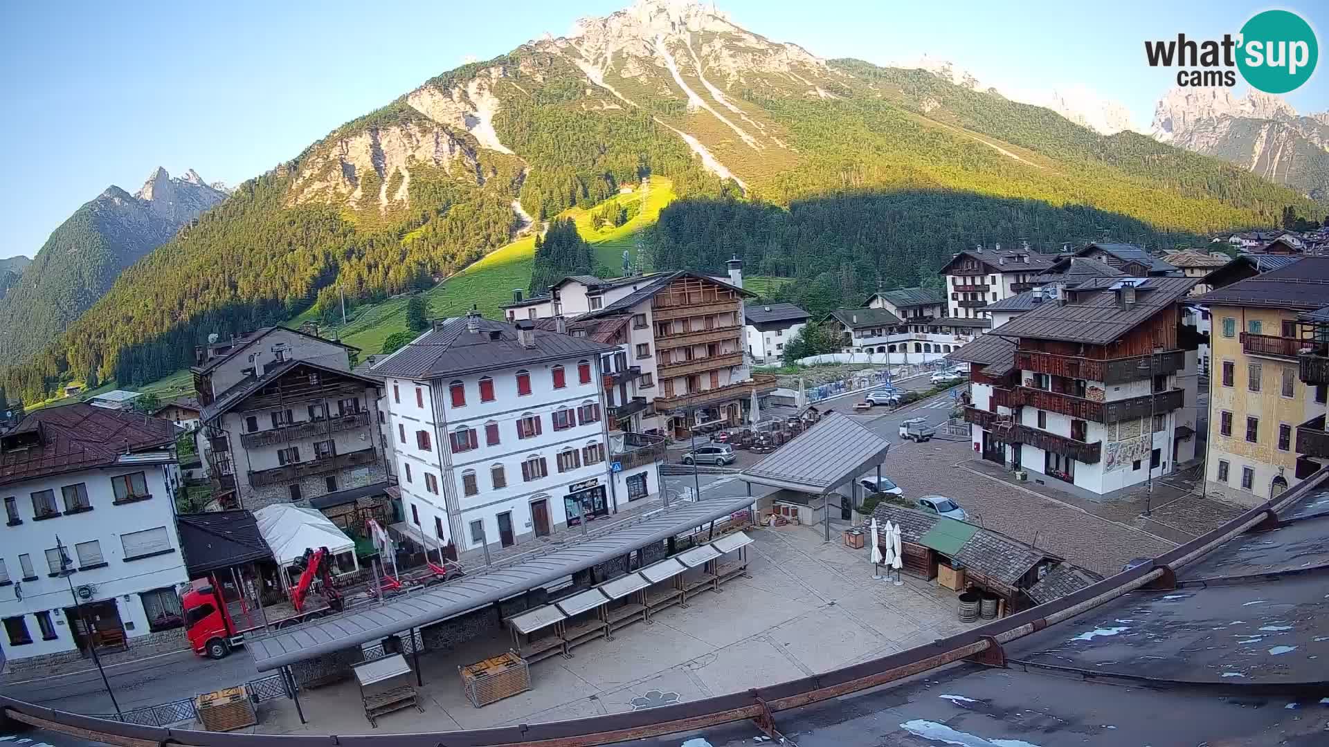 Plaza principal de Forni di Sopra