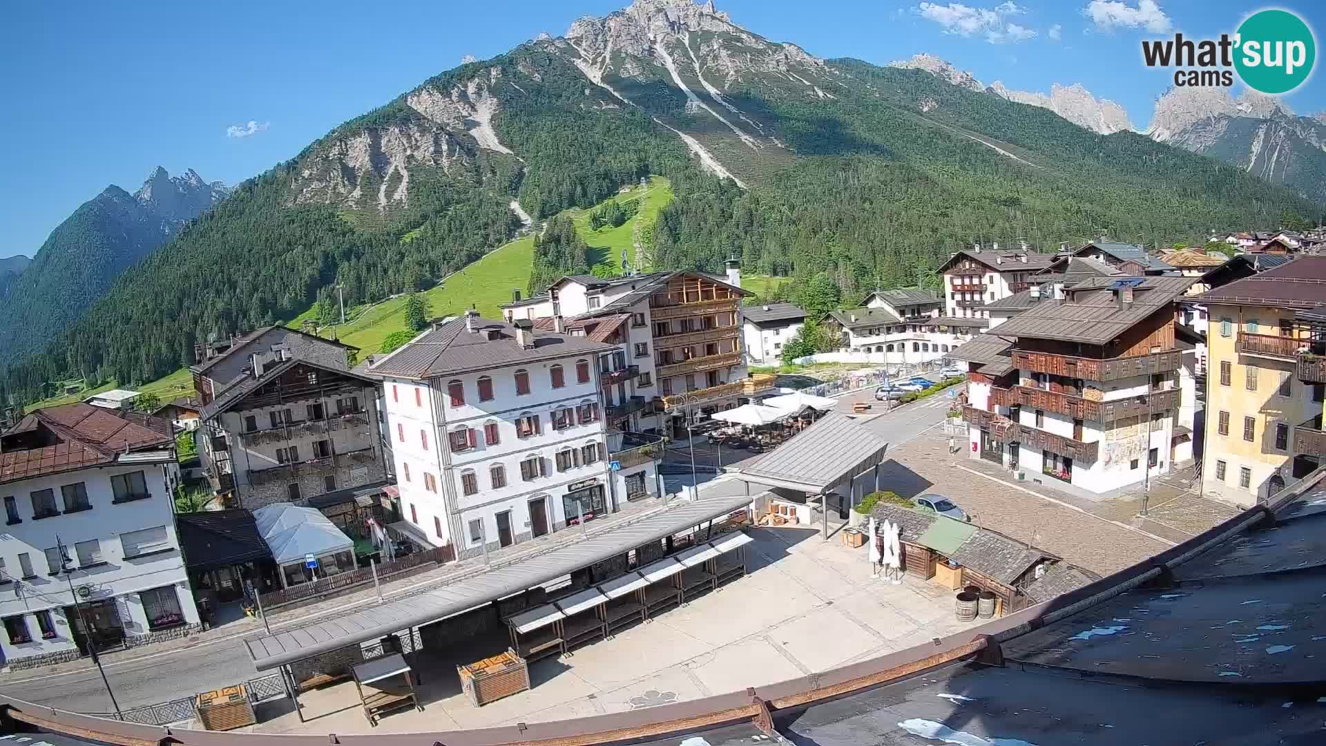 Piazza centrale di Forni di Sopra