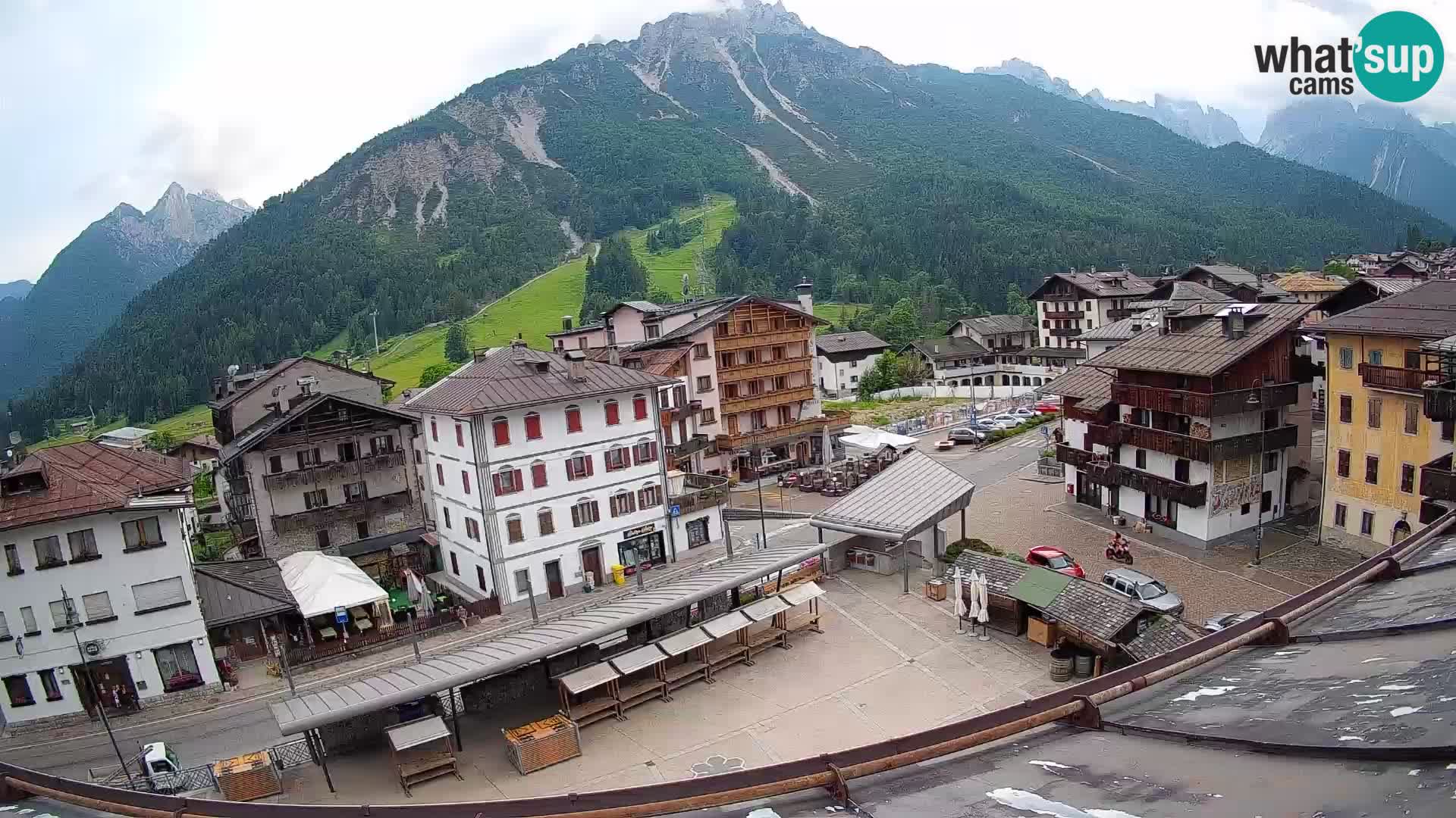Hauptplatz von Forni di Sopra
