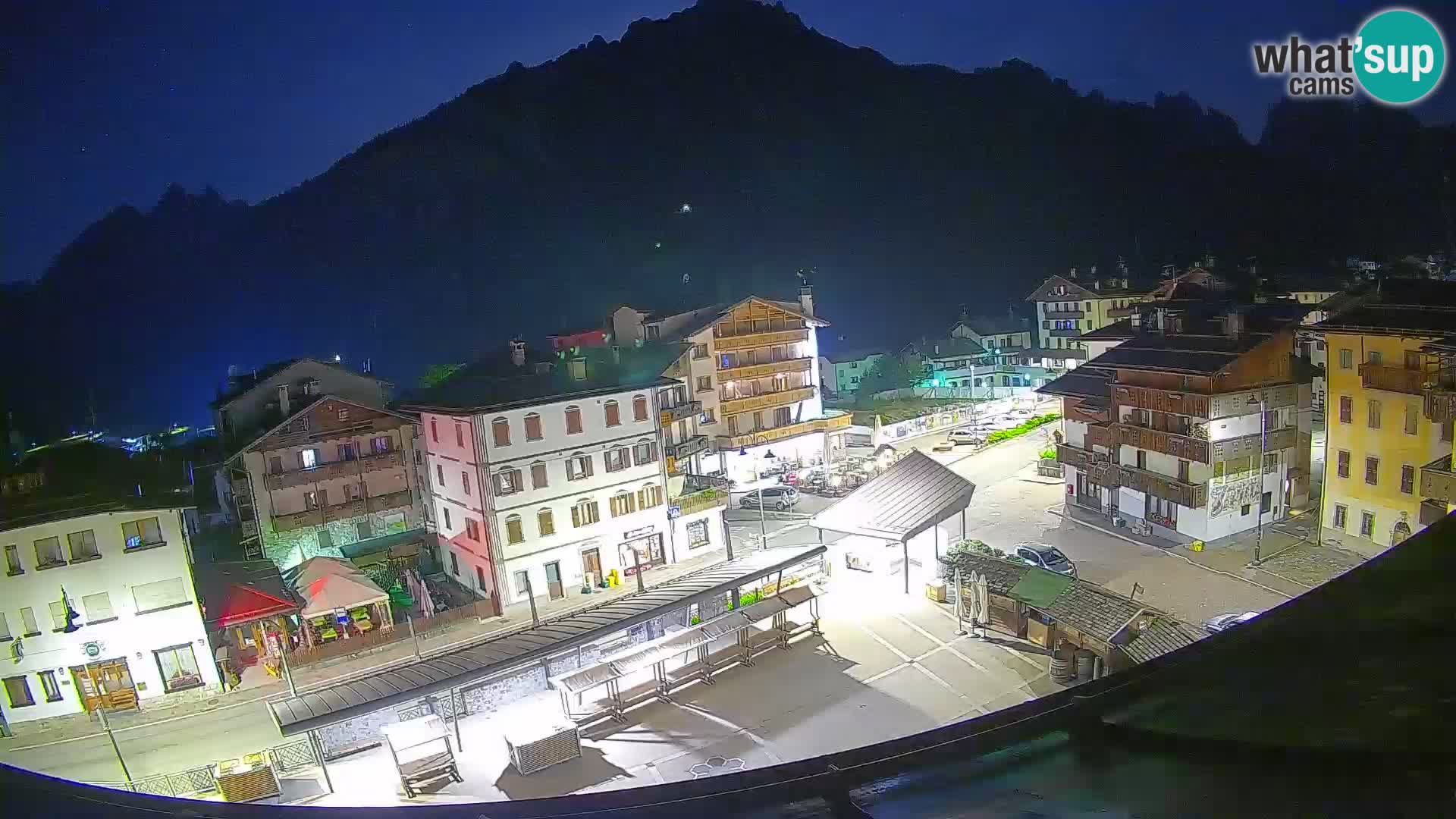 Piazza centrale di Forni di Sopra