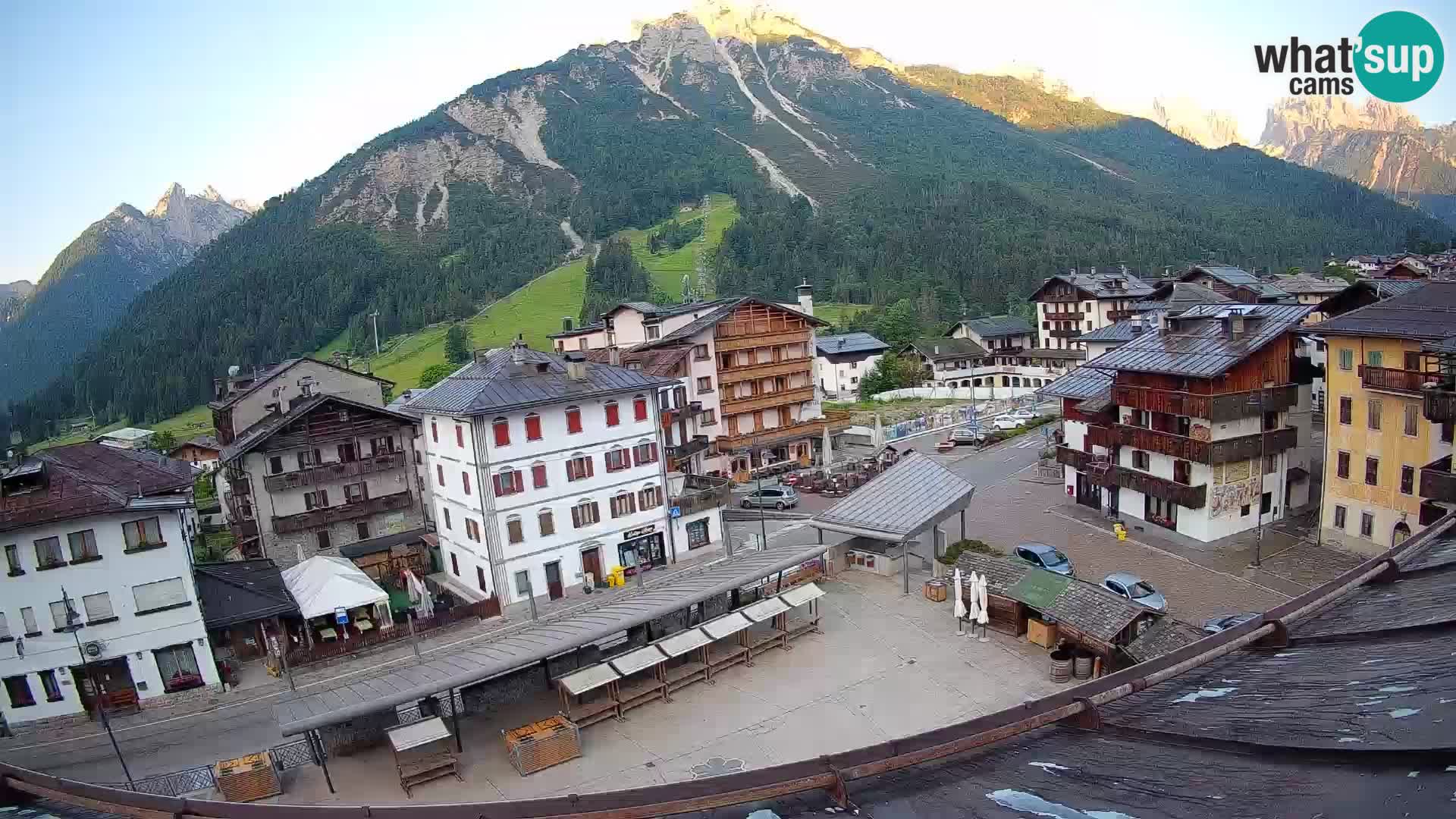 Piazza centrale di Forni di Sopra