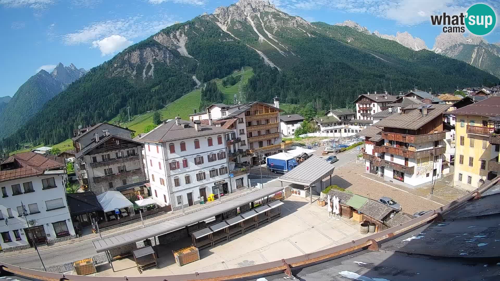 Plaza principal de Forni di Sopra