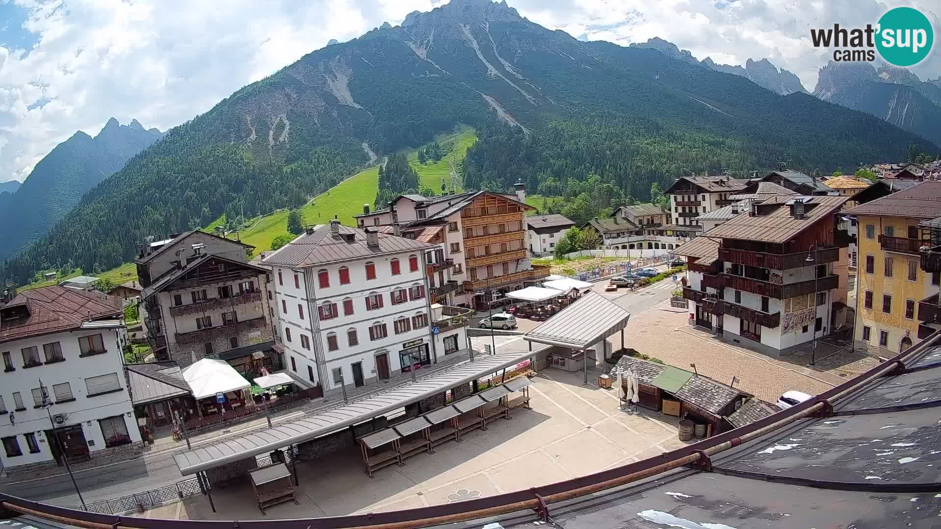 Hauptplatz von Forni di Sopra