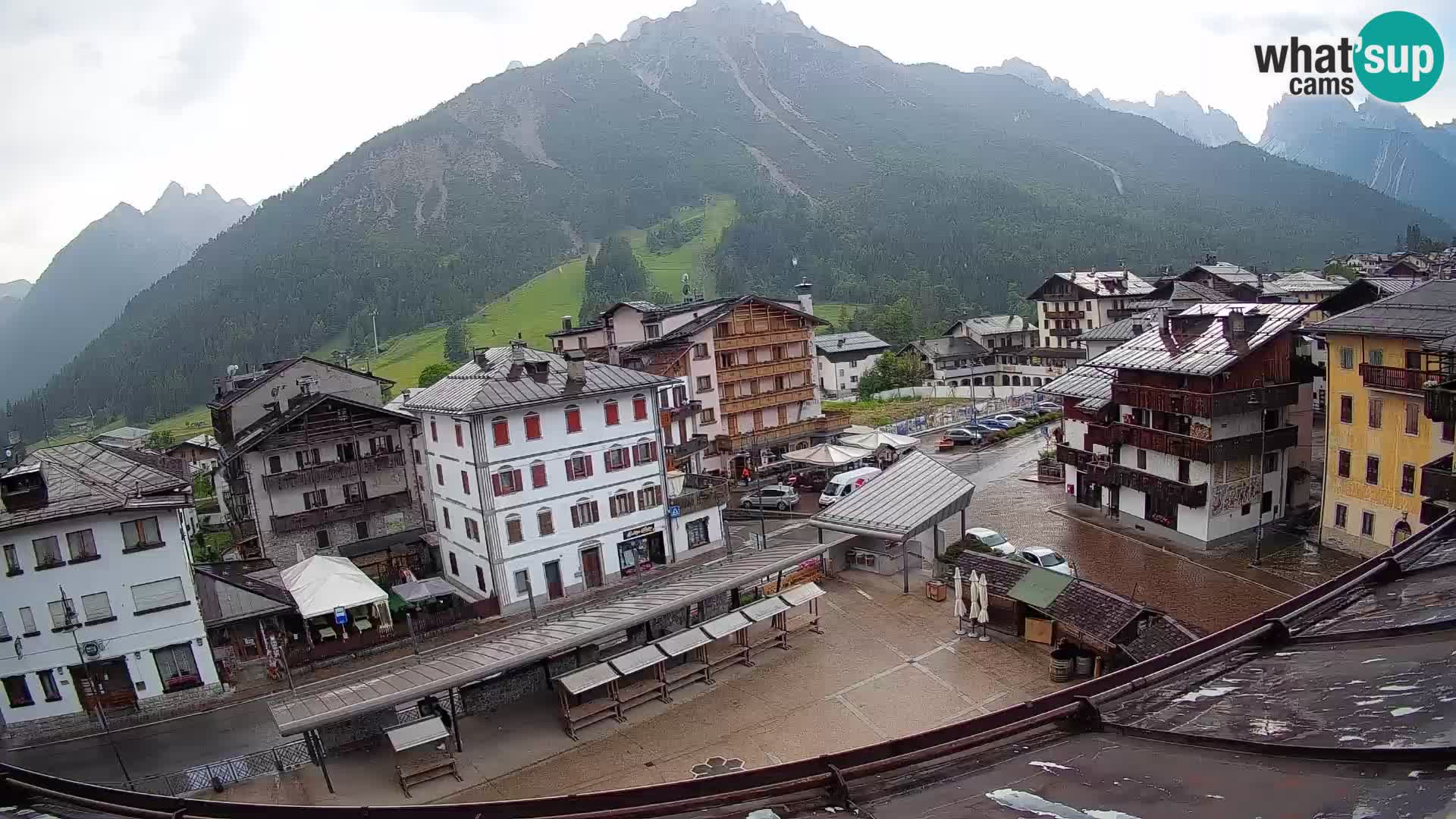 Piazza centrale di Forni di Sopra