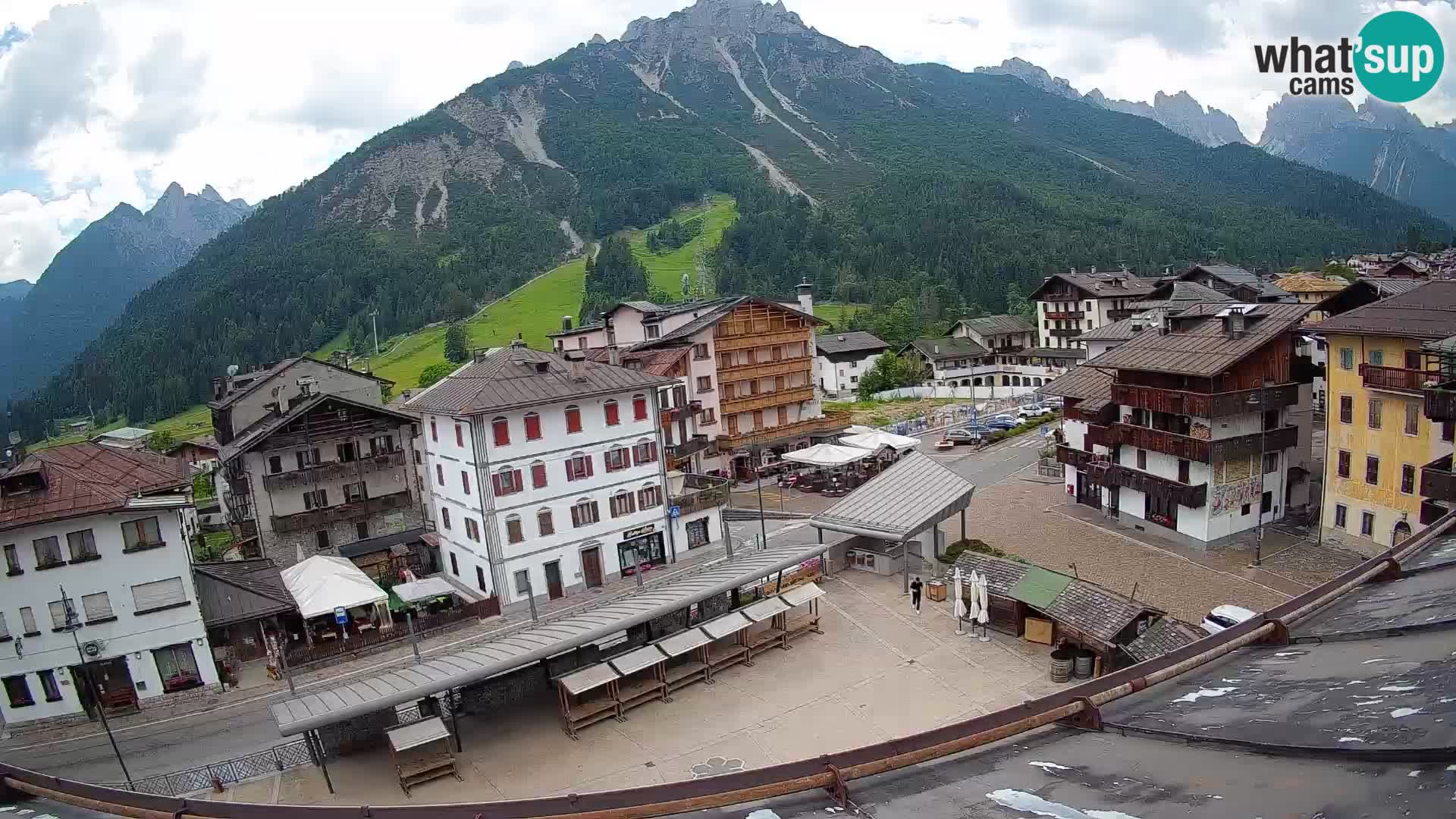 Plaza principal de Forni di Sopra