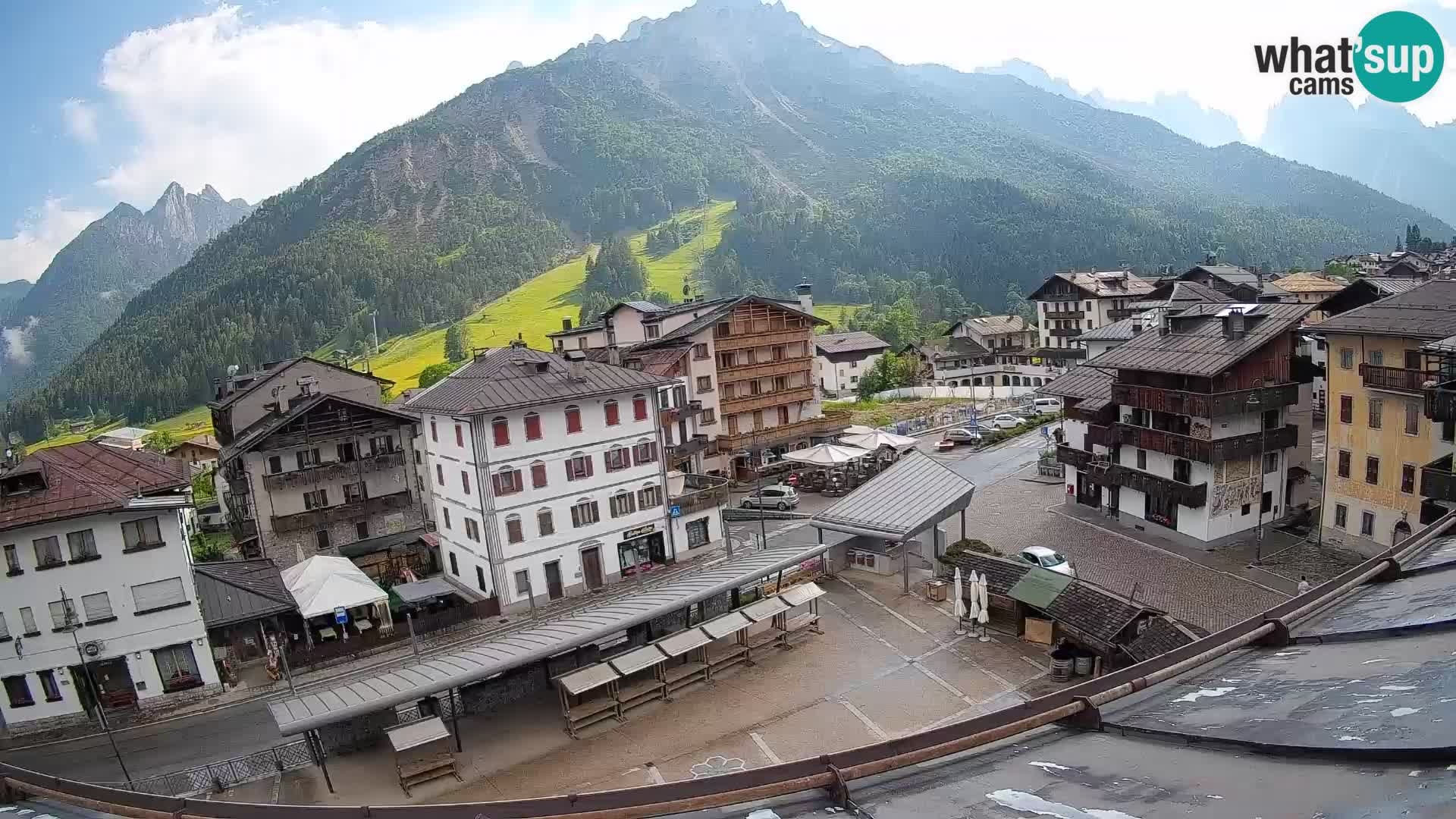 Piazza centrale di Forni di Sopra