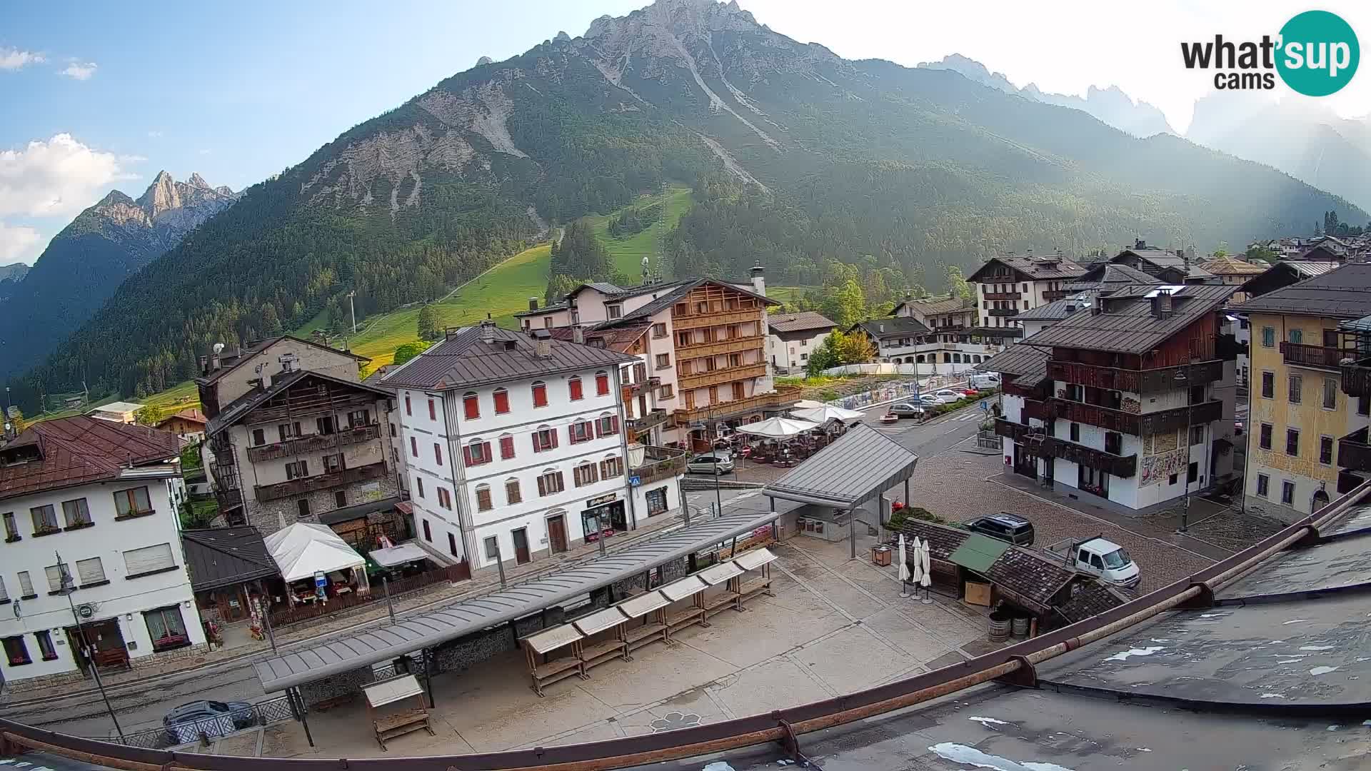 Plaza principal de Forni di Sopra