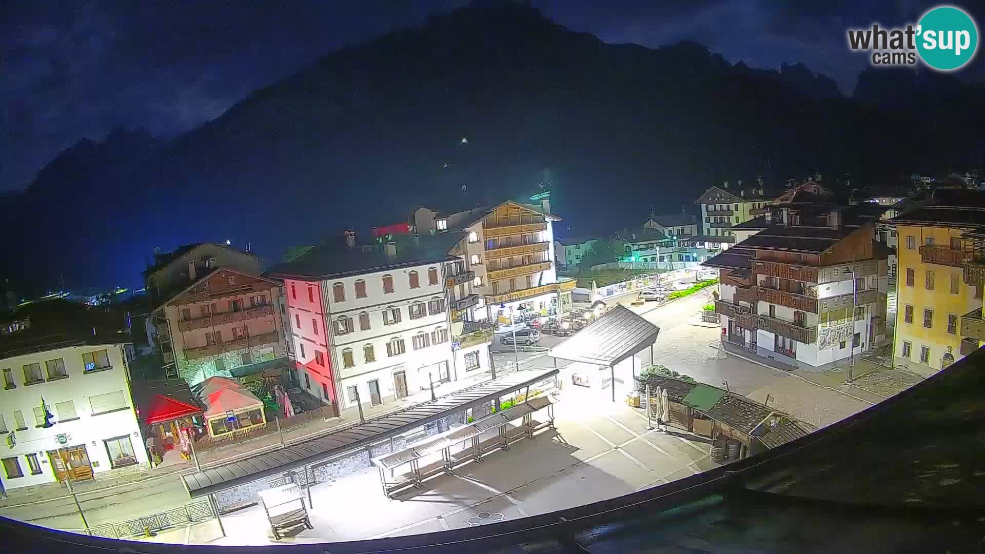 Plaza principal de Forni di Sopra