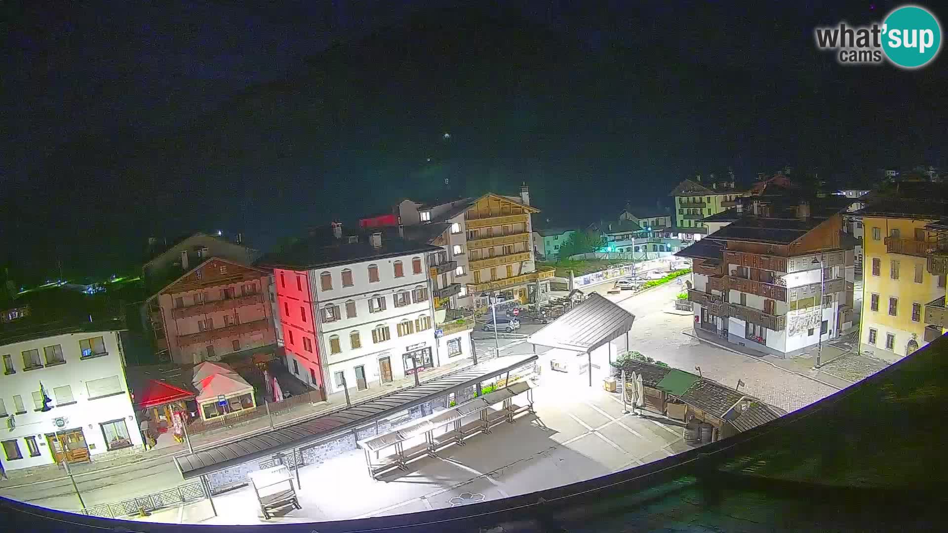 Piazza centrale di Forni di Sopra