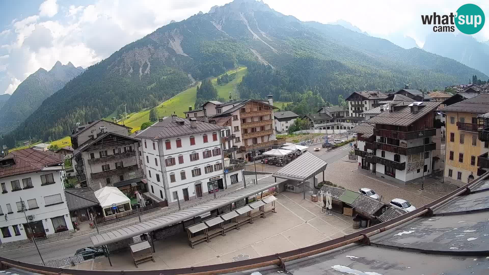 Hauptplatz von Forni di Sopra